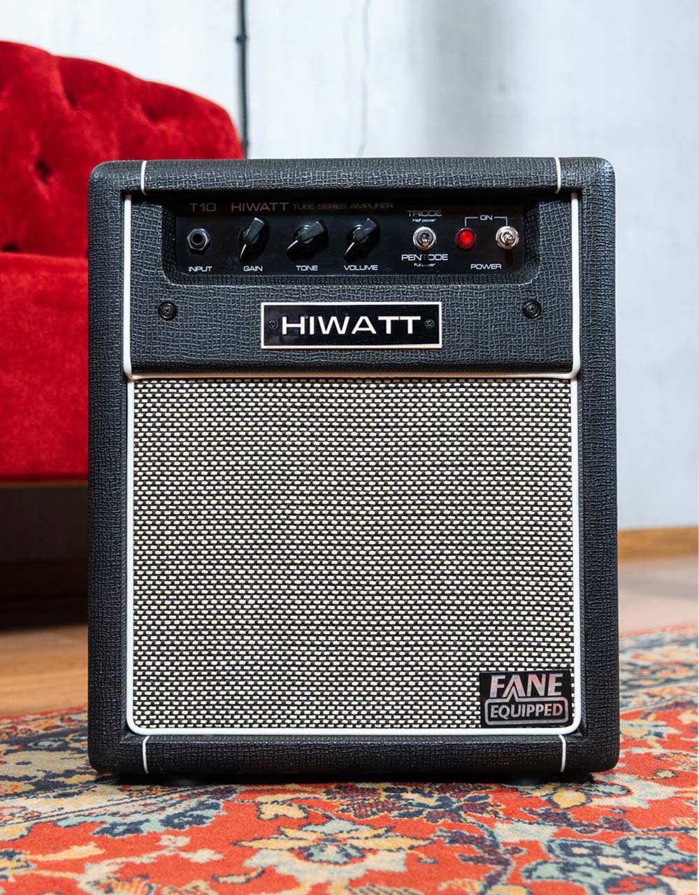 Ламповый комбоусилитель для электрогитары HIWATT T10, 1х10", 5Вт - купить в "Гитарном Клубе"