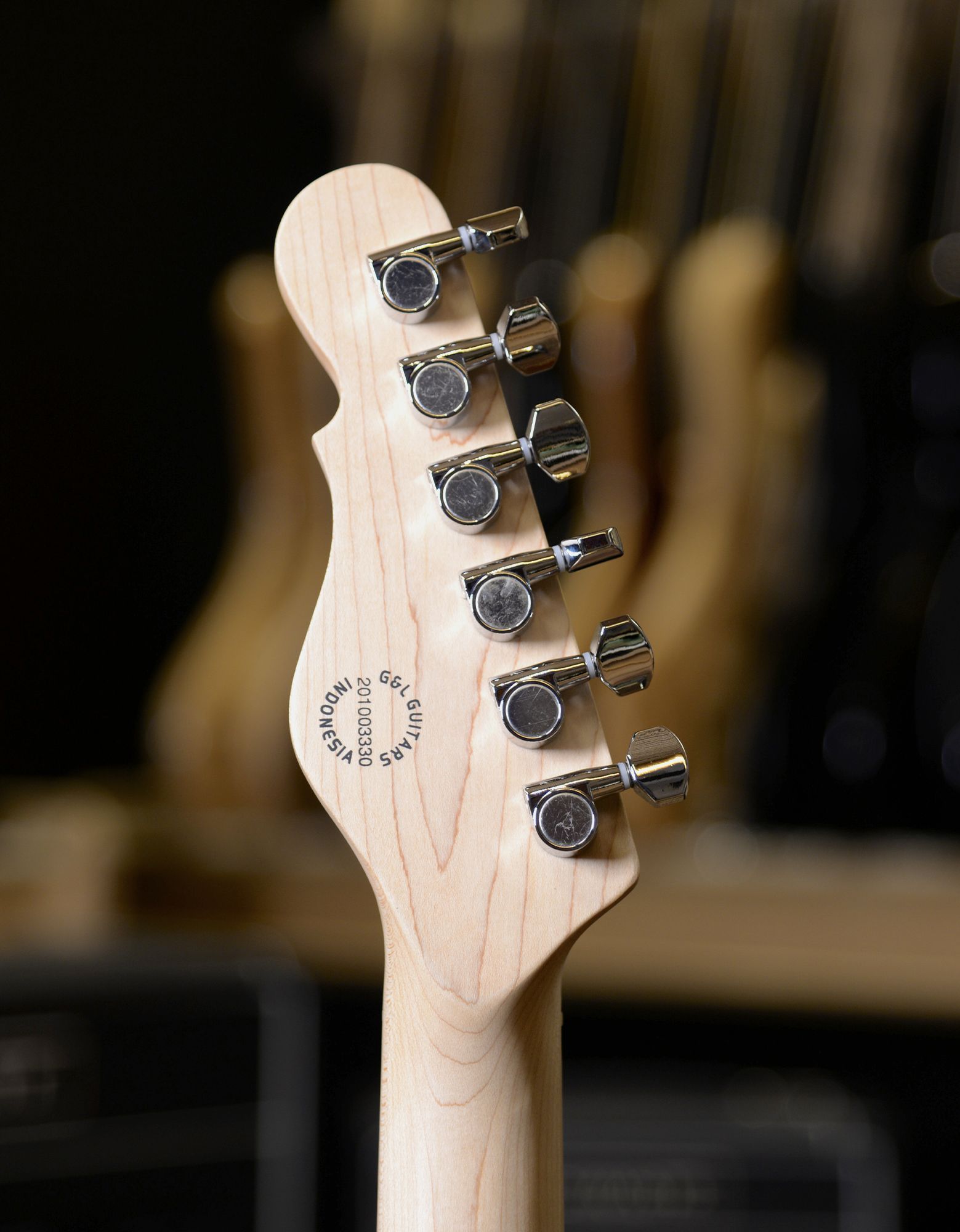 Электрогитара G&L Tribute ASAT Classic Bluesboy Semi-Hollow Natural Ash MP - купить в "Гитарном Клубе"