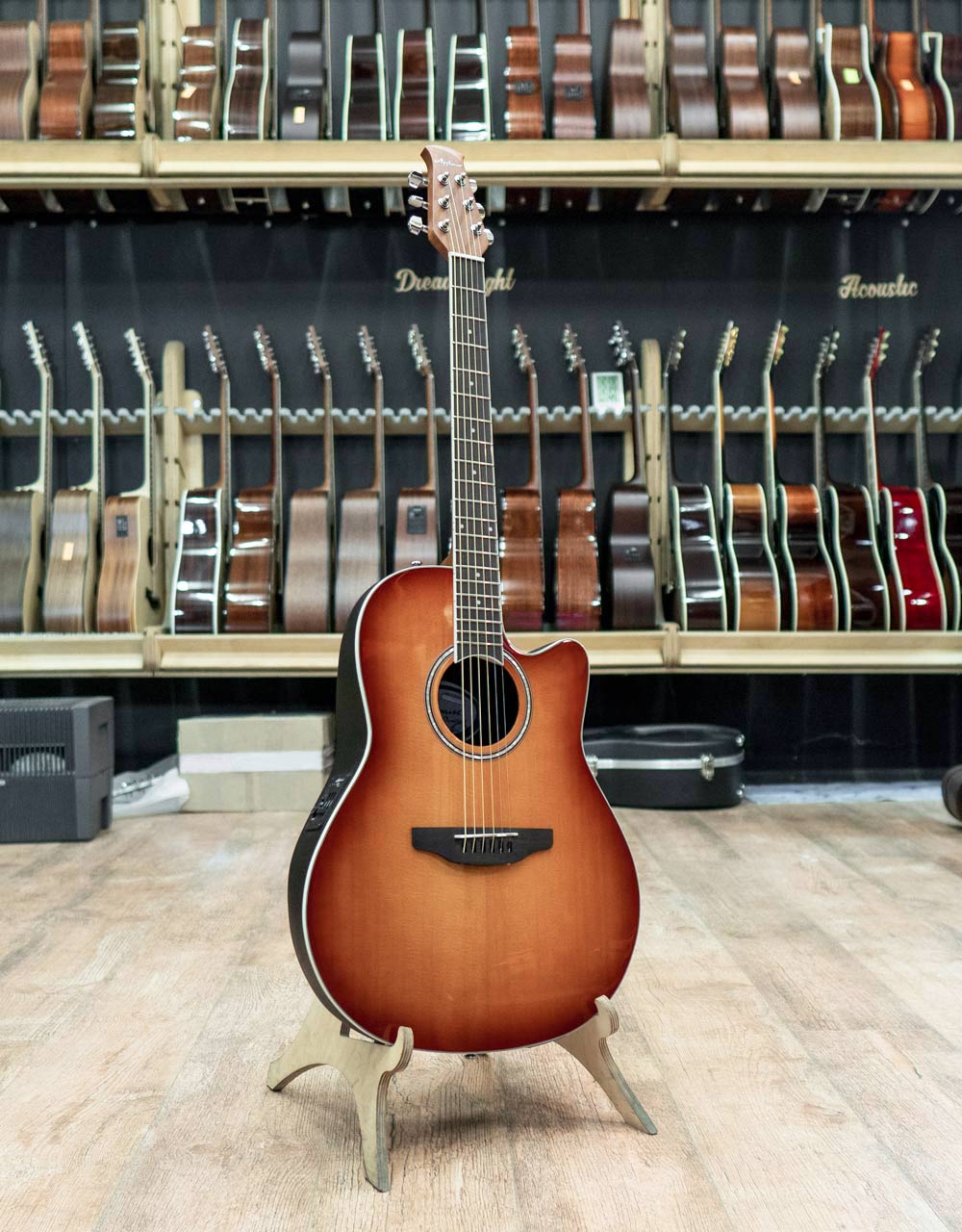 Электроакустическая гитара Ovation Applause AB24II-HB Balladeer Mid Cutaway Honey Burst - купить в "Гитарном Клубе"