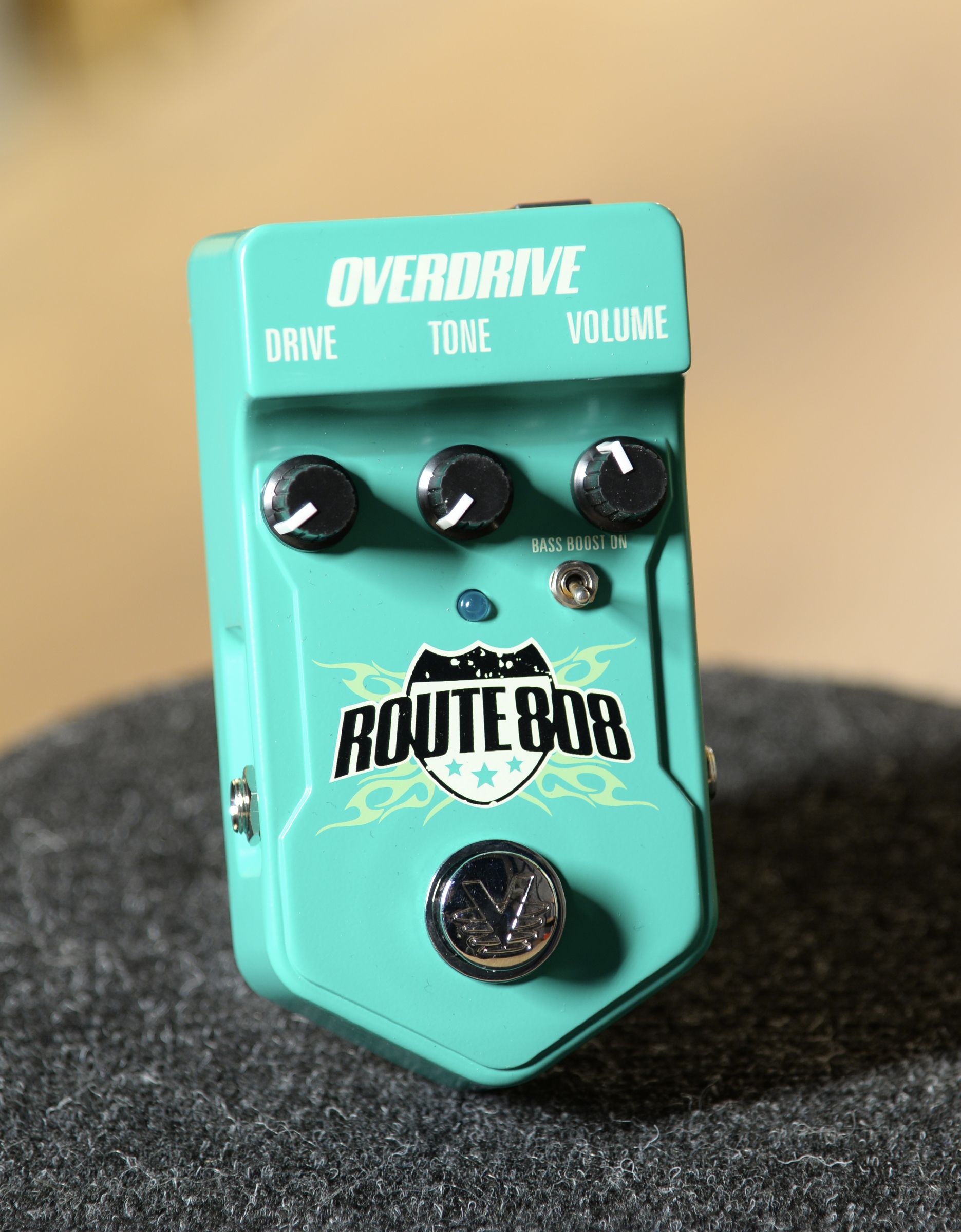 Гитарная педаль Visual Sound V2RT808 V2 Route 808 - купить в "Гитарном Клубе"