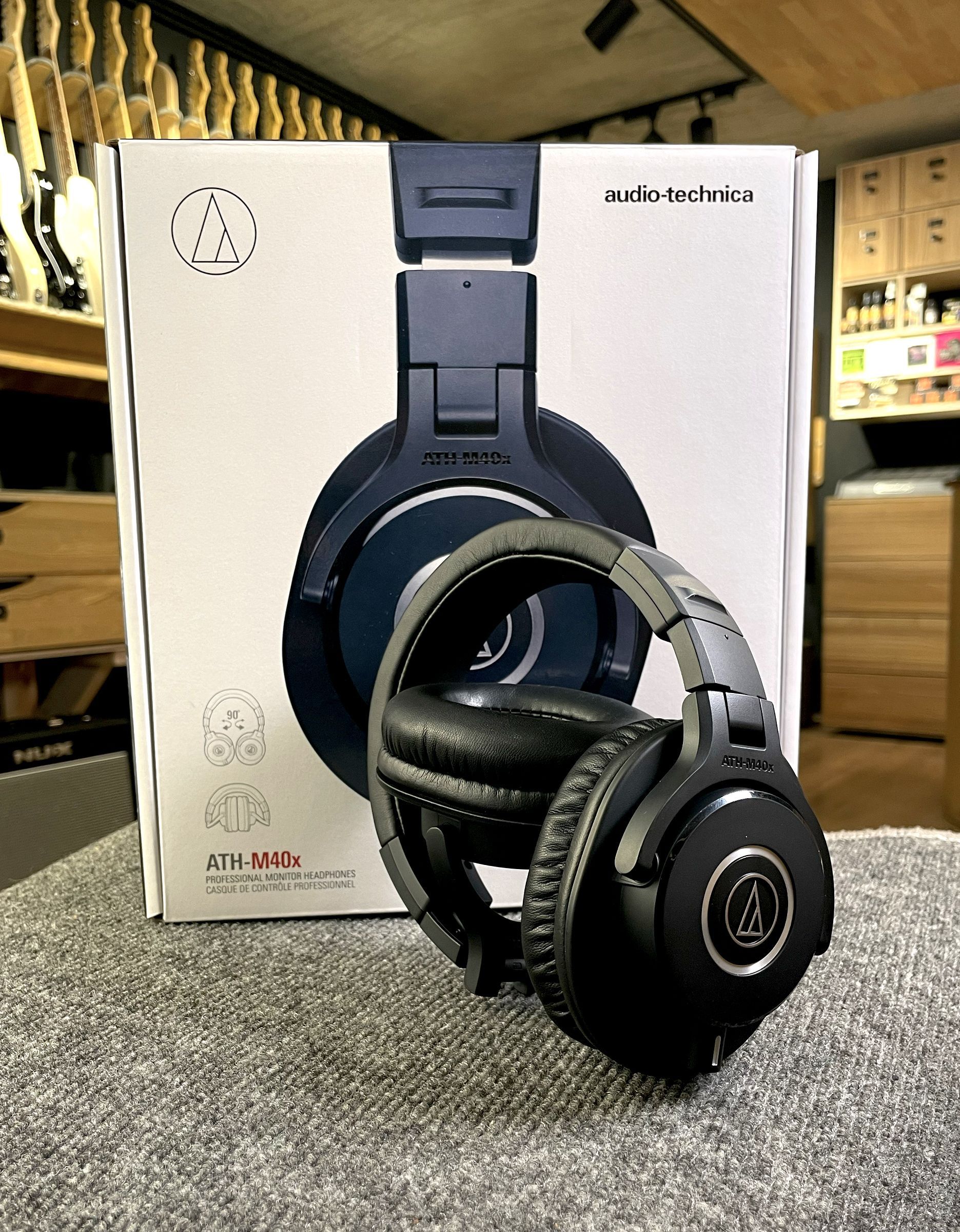 Наушники Audio-Technica ATH-M40X - купить в "Гитарном Клубе"