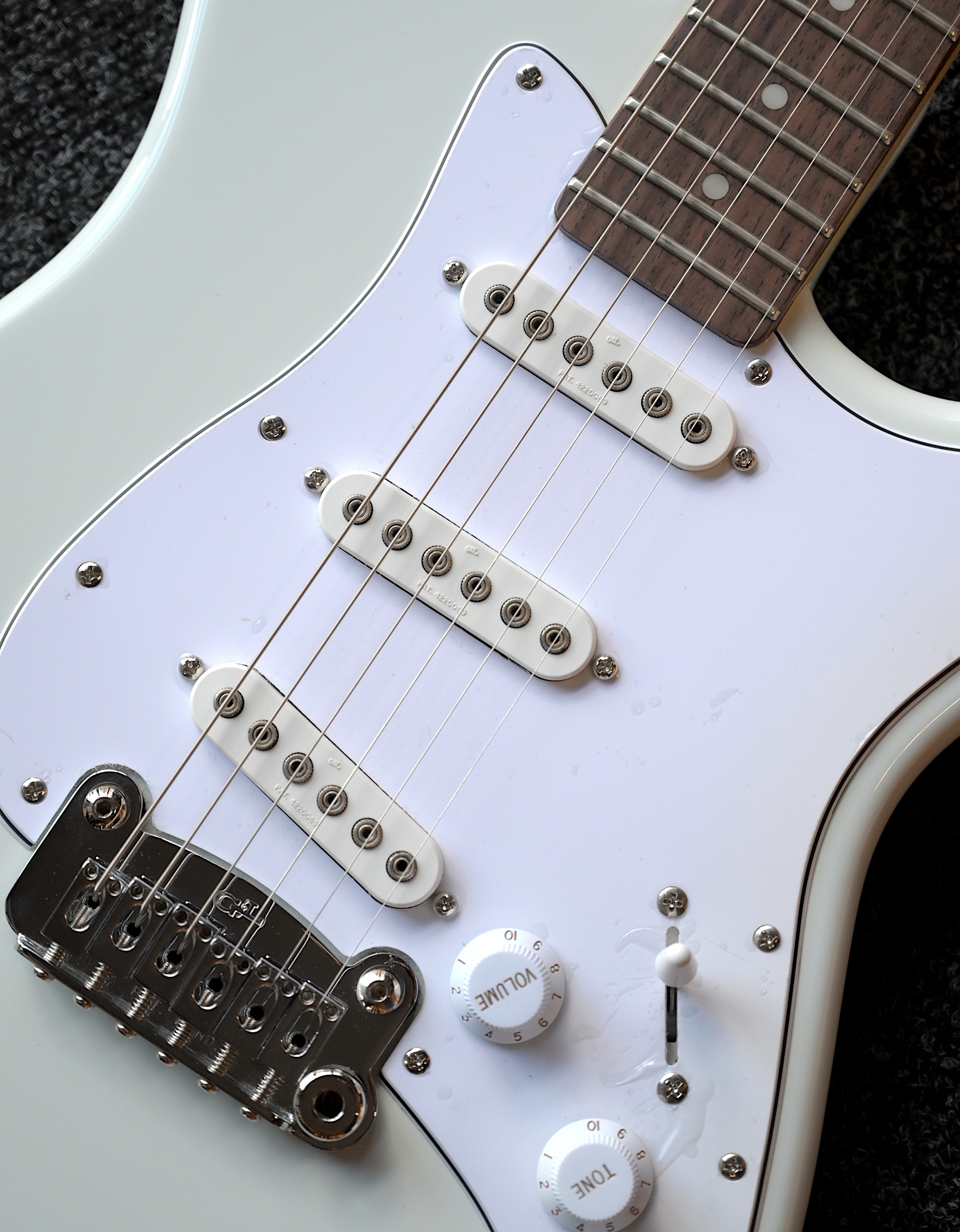 Электрогитара G&L Tribute S-500 Sonic Blue RW Poplar - купить в "Гитарном Клубе"