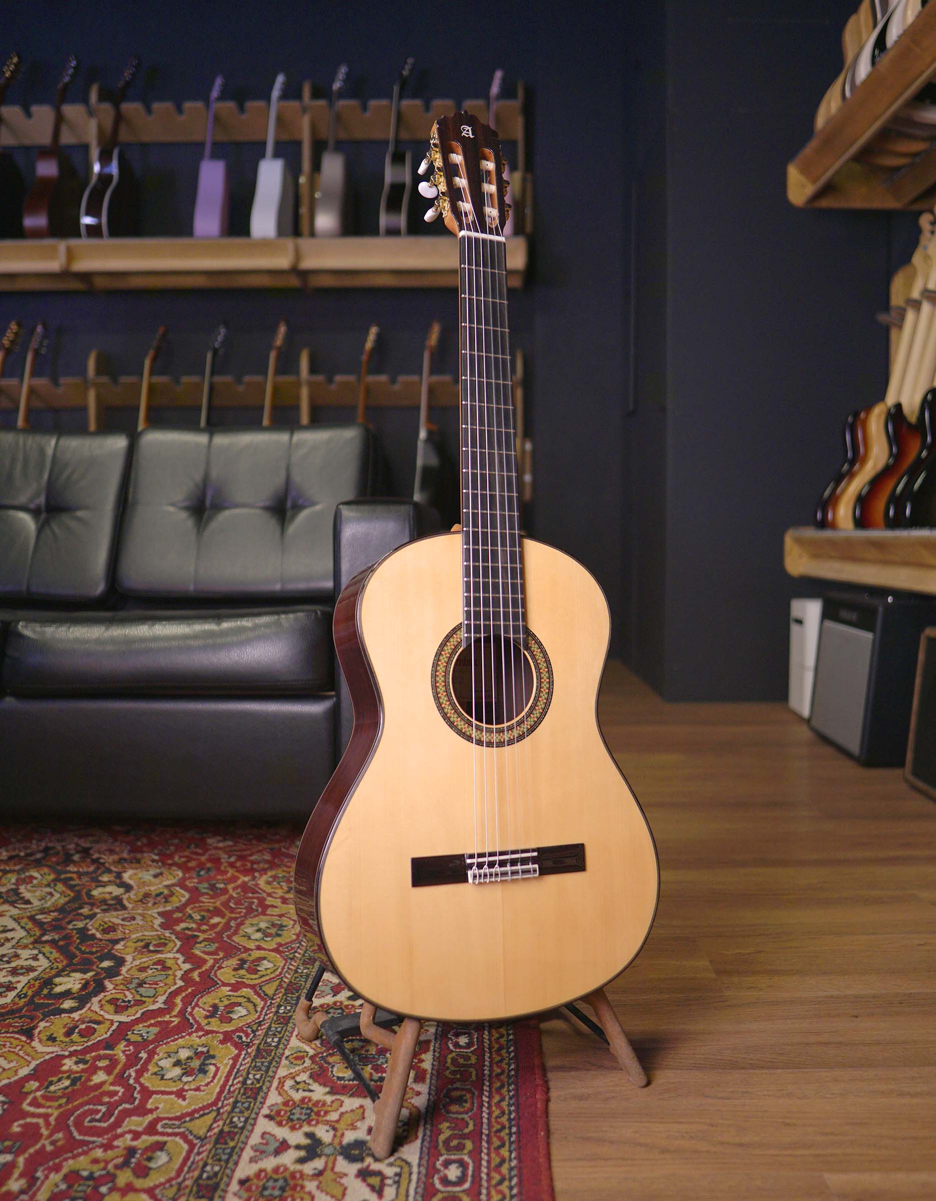 Классическая гитара Alhambra Classical Conservatory 7PA - купить в "Гитарном Клубе"