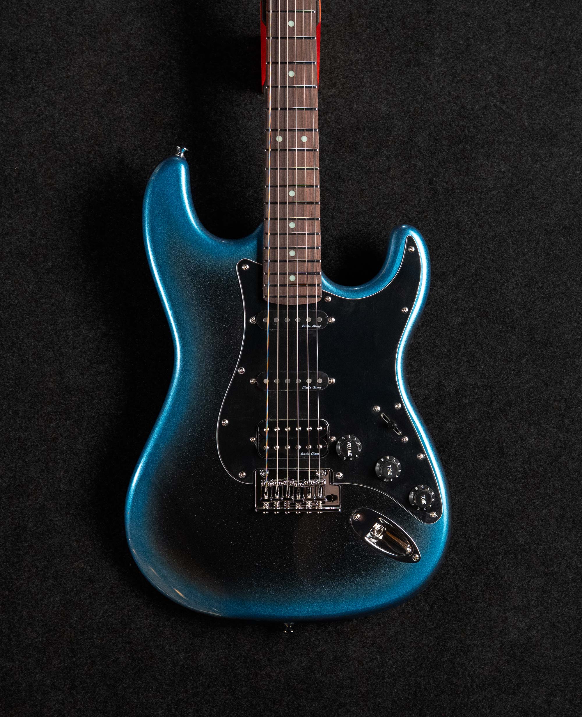 Электрогитара Saga Dark Night Blue - купить в "Гитарном Клубе"