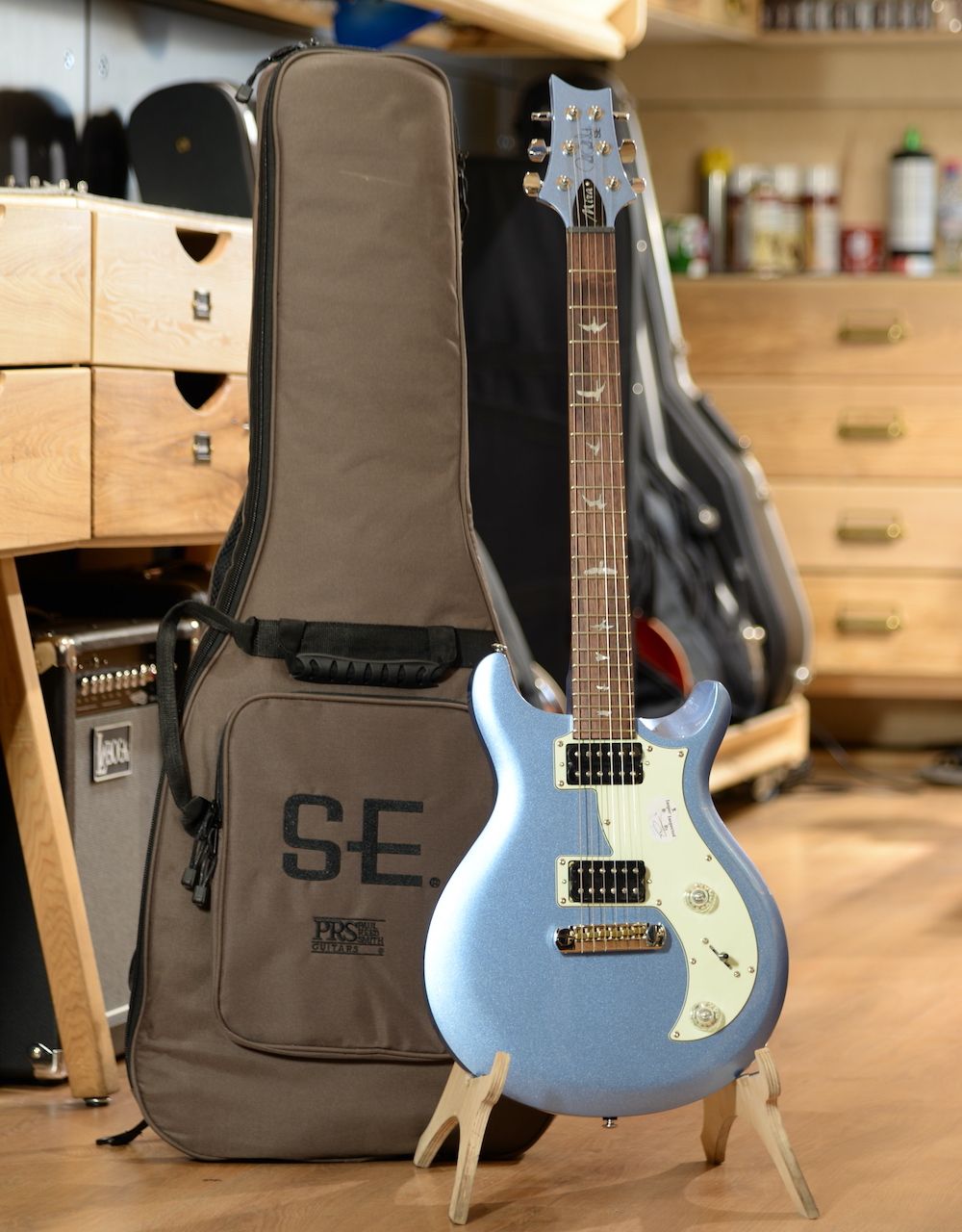 Электрогитара PRS SE MIRA FROST BLUE METALLIC - купить в "Гитарном Клубе"