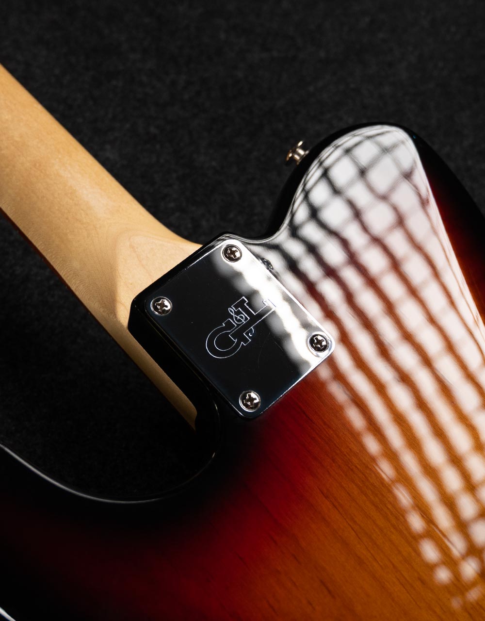 Электрогитара G&L FD ASAT Classic 3-Tone Sunburst CR - купить в "Гитарном Клубе"