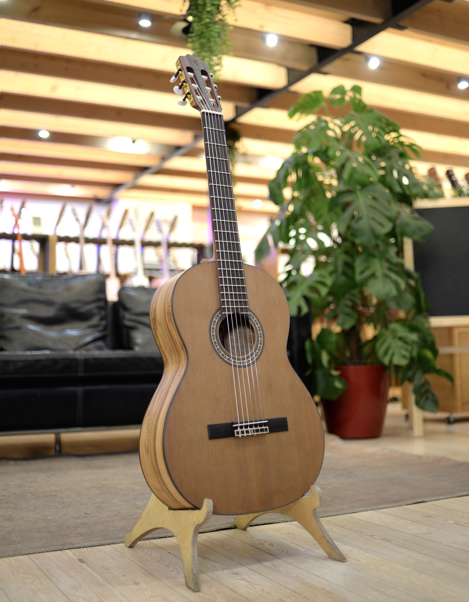 Классическая гитара Prudencio Saez 2-S (160) Cedar - купить в "Гитарном Клубе"