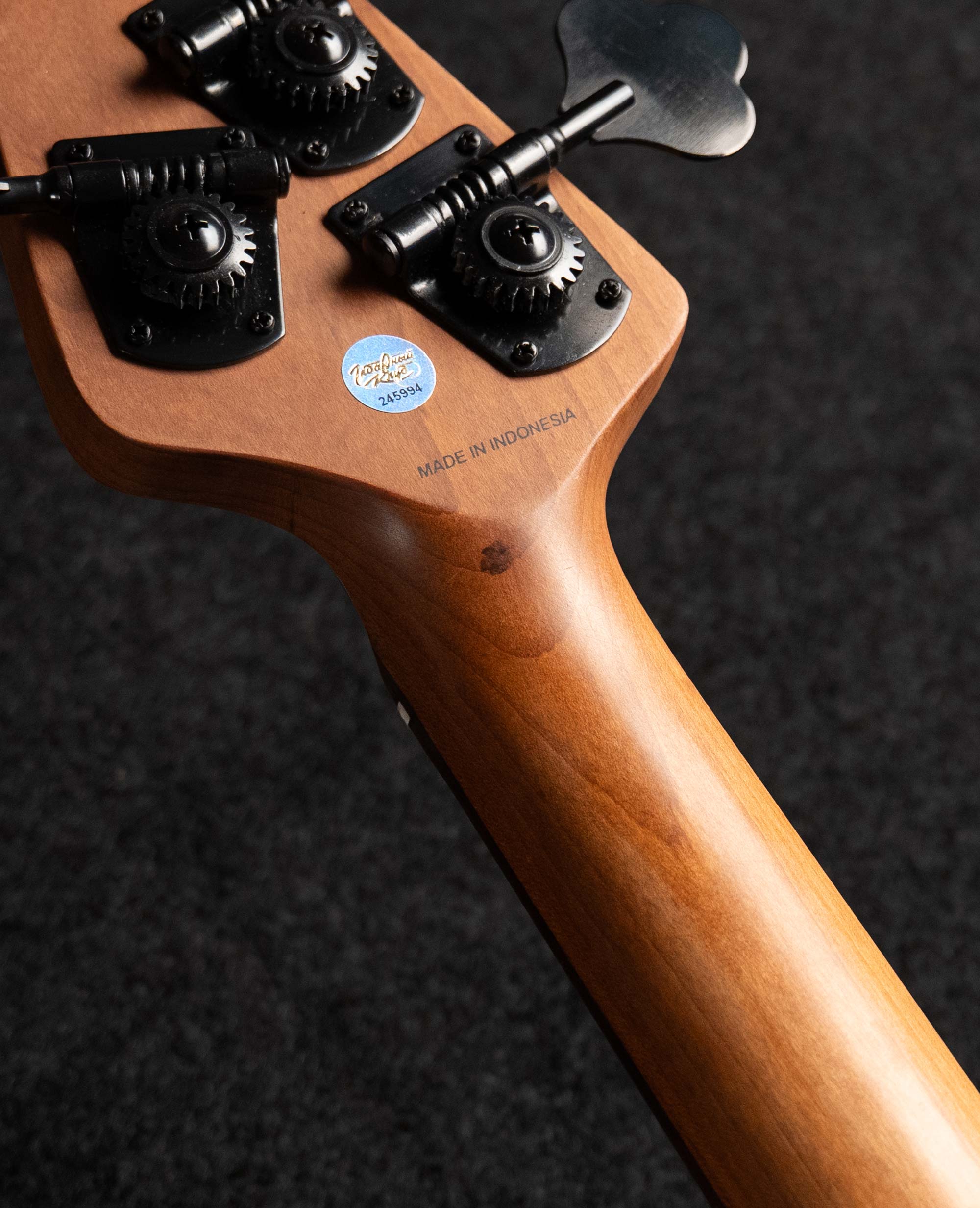 Бас-гитара Sterling StingRay RAY34HHPB-AM, Poplar Burl Top Amber - купить в "Гитарном Клубе"