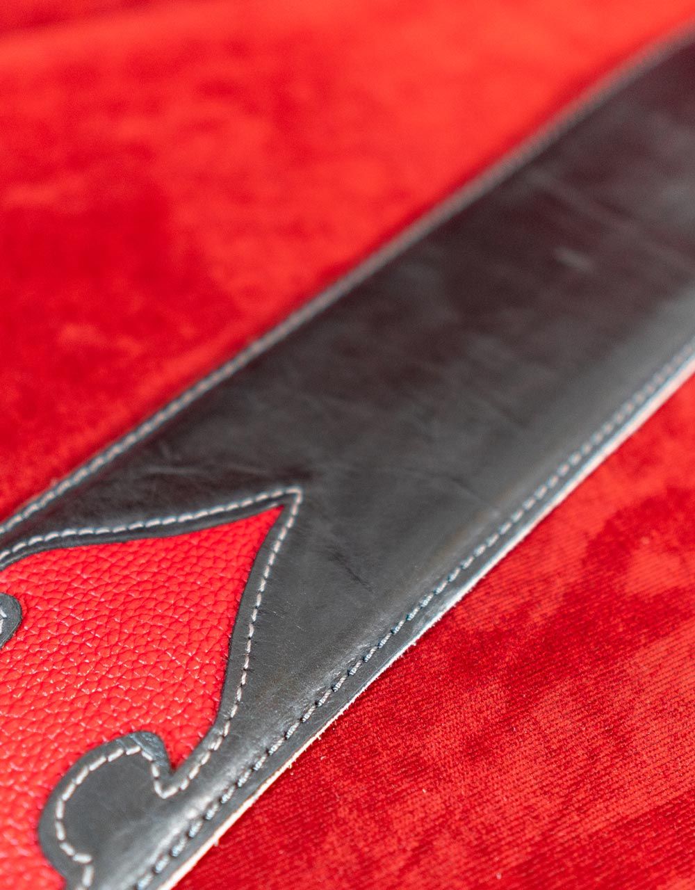 Ремень для гитары Custom Shop - купить в "Гитарном Клубе"