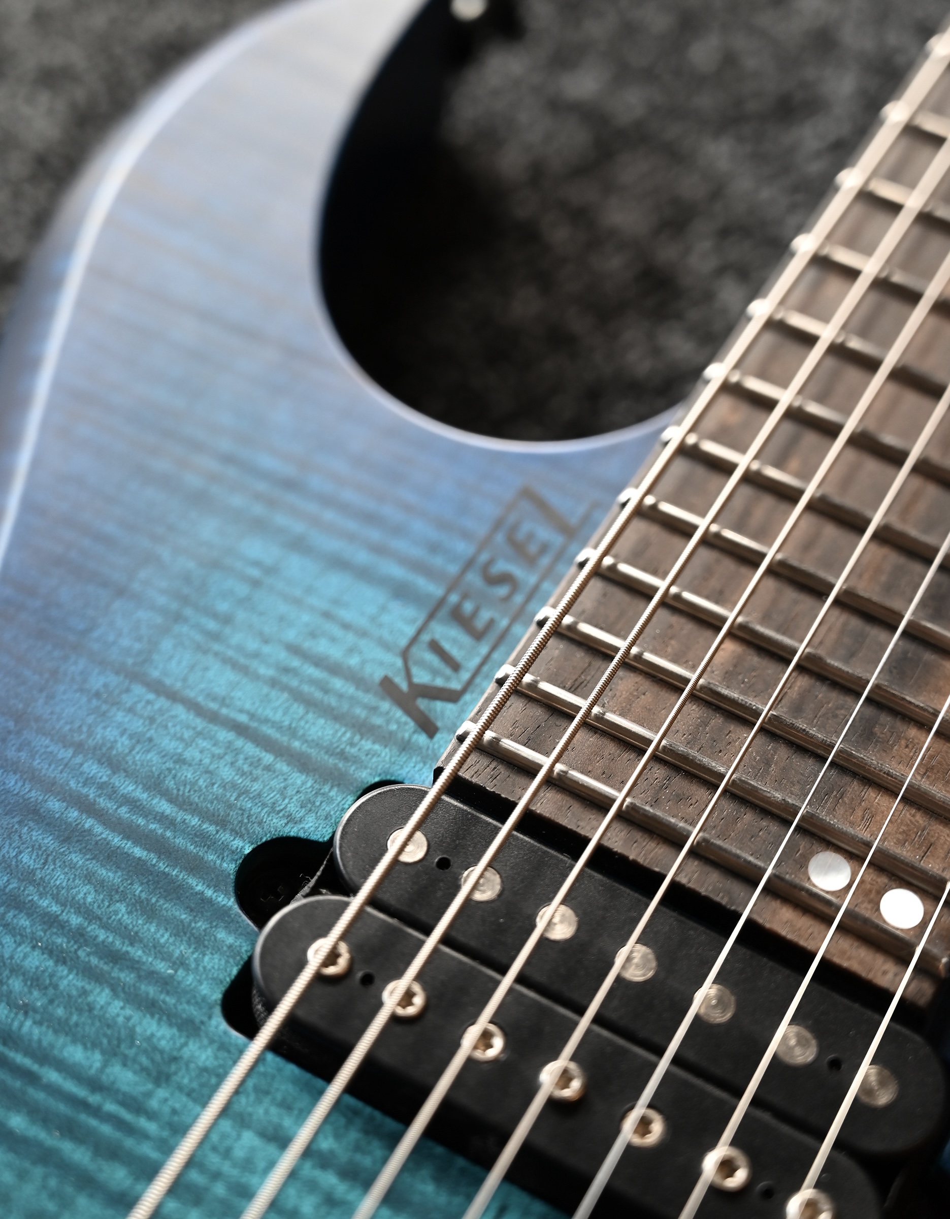 Электрогитара Kiesel Vader Neck-Through - купить в "Гитарном Клубе"