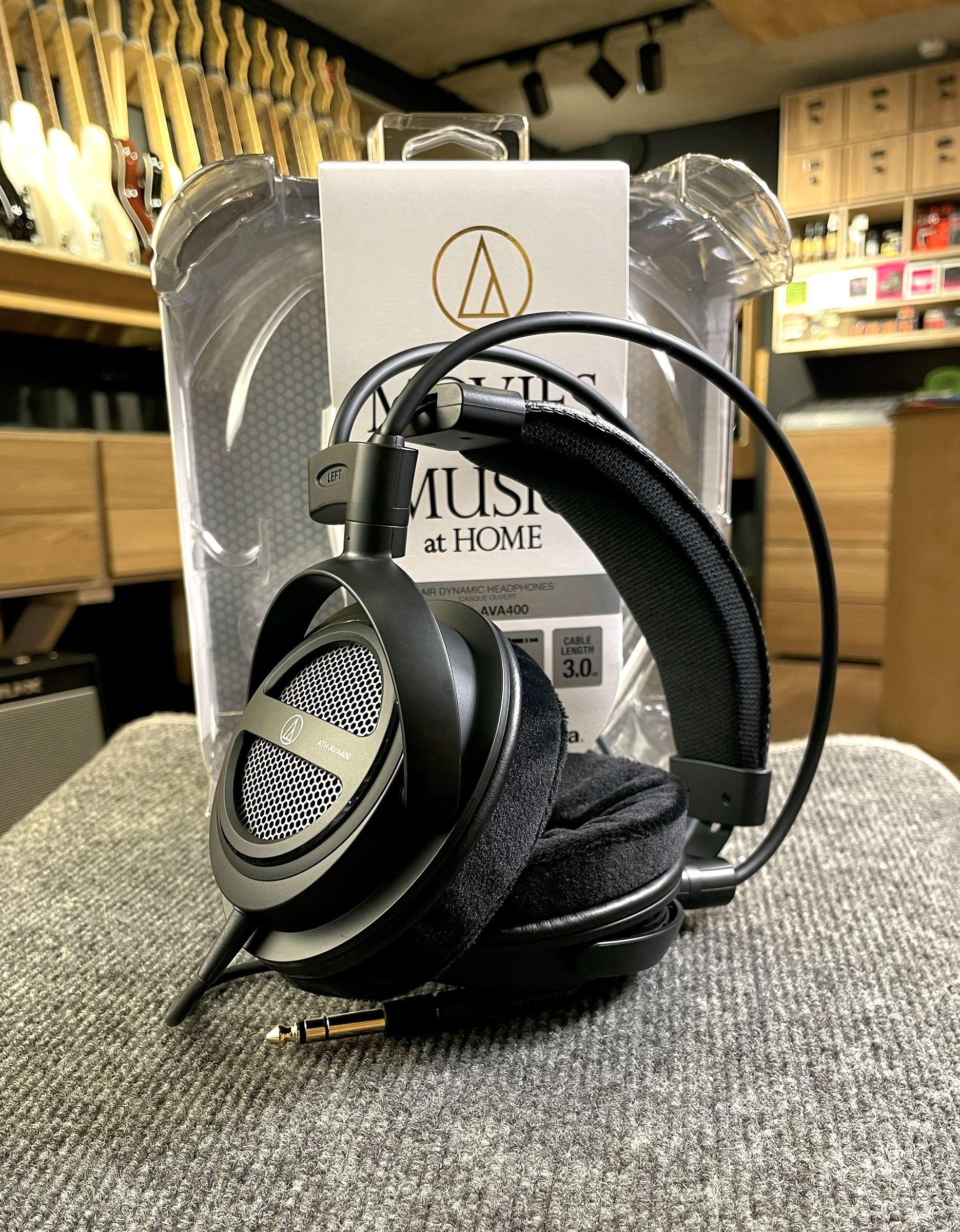 Наушники Audio-Technica ATH-AVA400 - купить в "Гитарном Клубе"