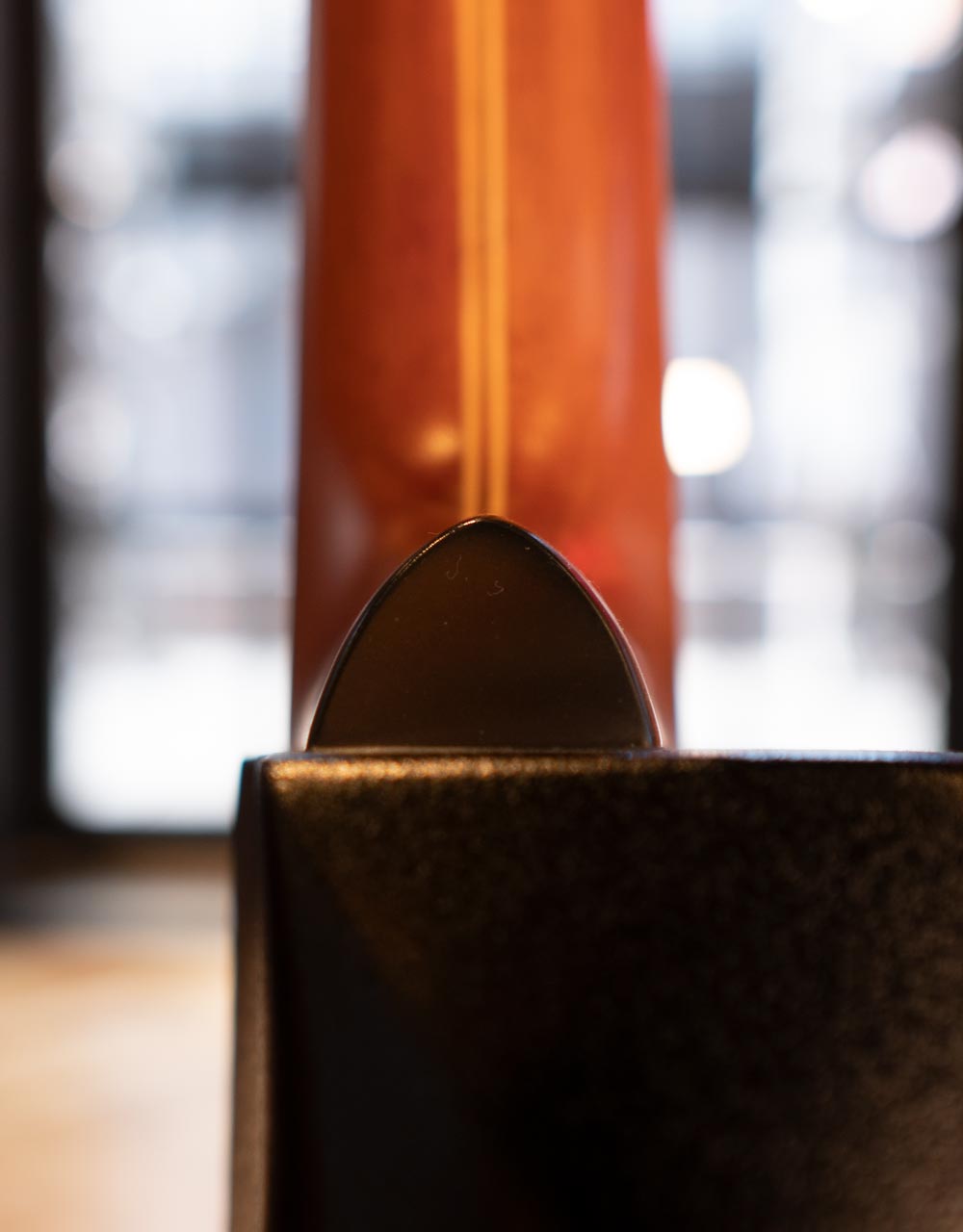 Электроакустическая гитара Ovation 2078AX-1 Elite Deep Contour Cutaway Sunburst - купить в "Гитарном Клубе"