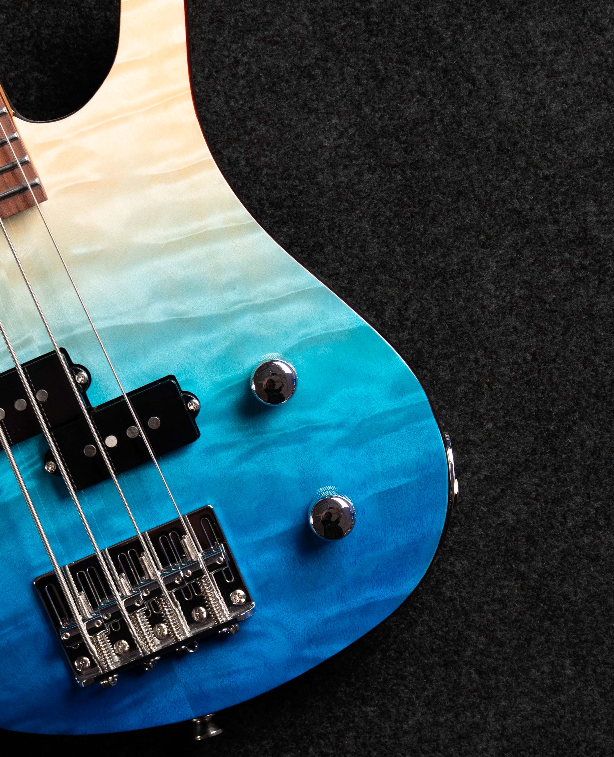 Бас-гитара уменьшенная Flight Mini Bass TBL - купить в "Гитарном Клубе"