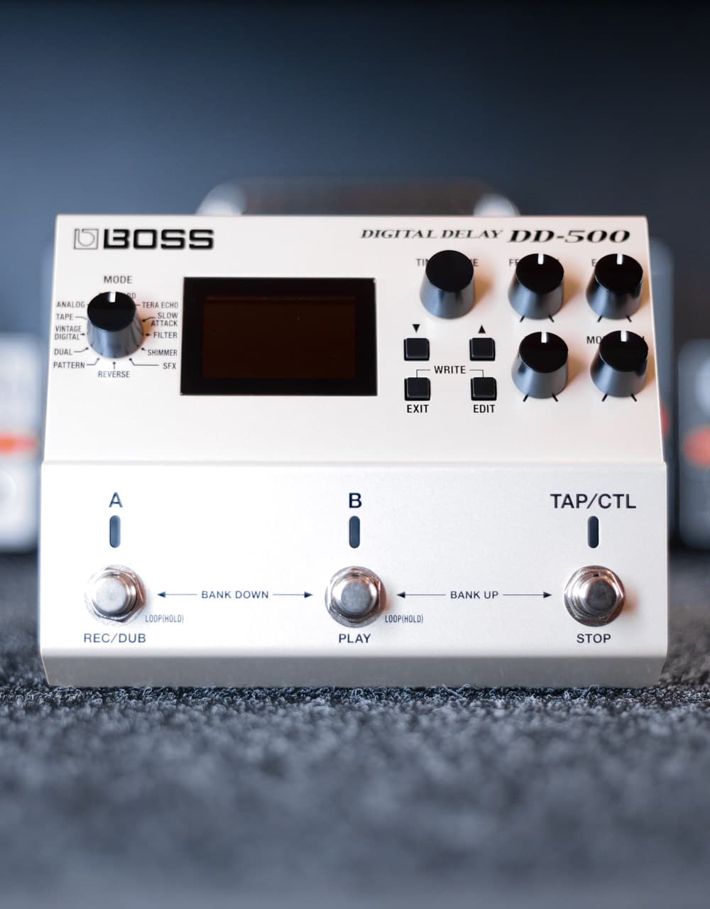 Процессор эффектов Boss DD-500 - купить в "Гитарном Клубе"