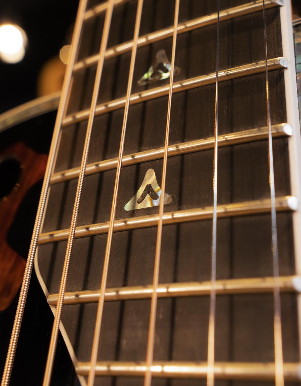 Электроакустическая гитара Ovation C1778LX-5 Custom Elite LX Mid Cutaway - купить в "Гитарном Клубе"