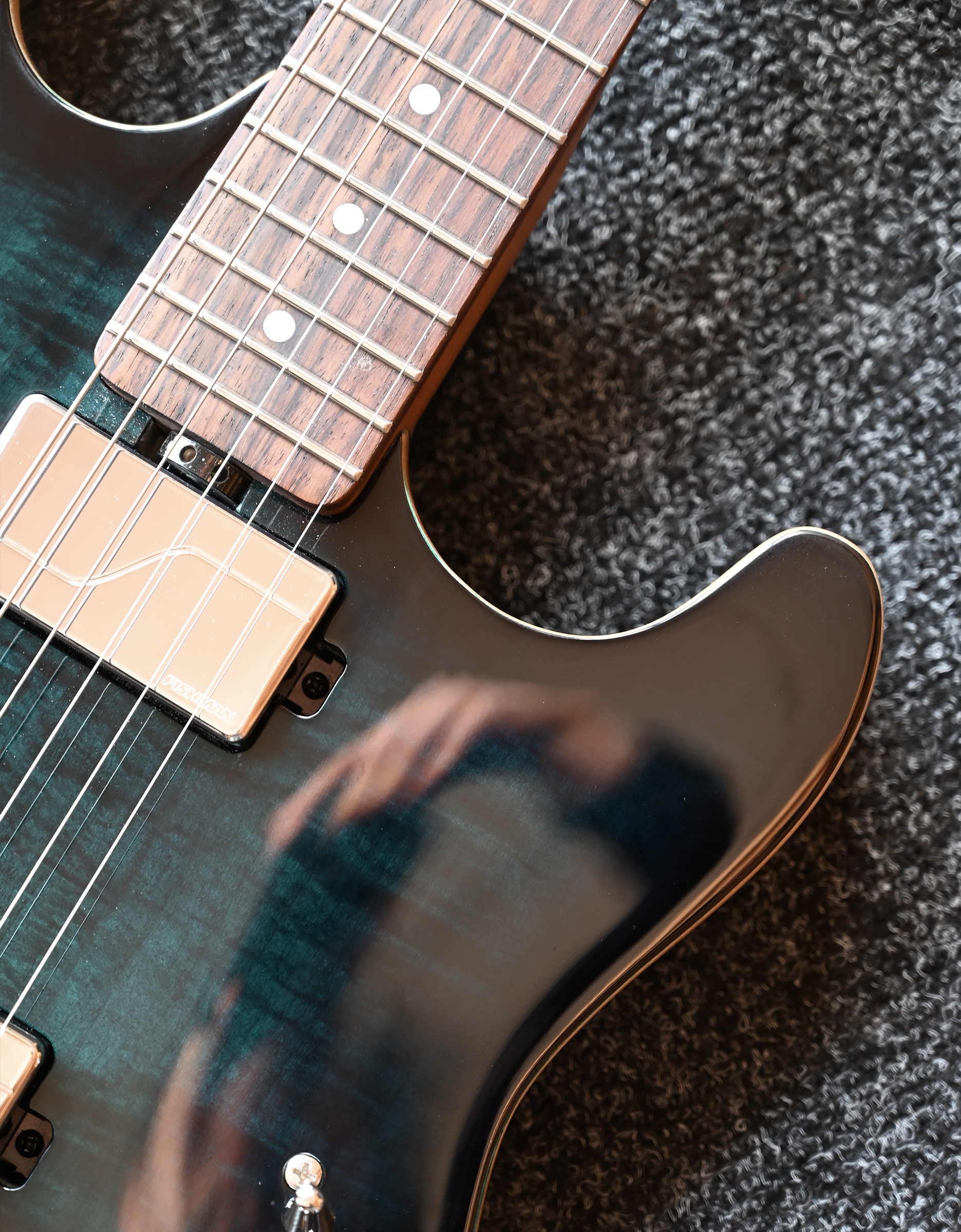 Электрогитара Sterling Sabre in Deep Blue Burst - купить в "Гитарном Клубе"