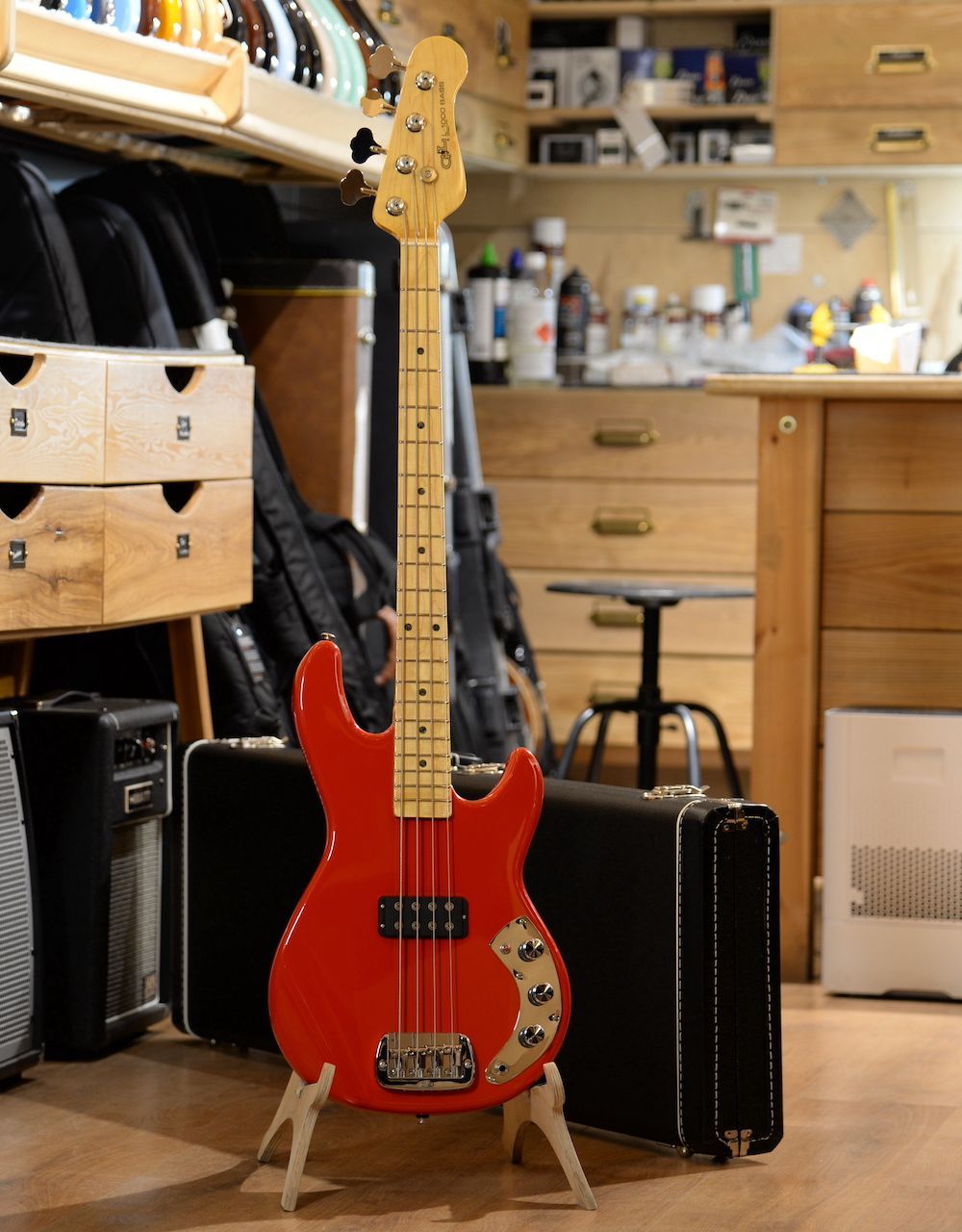 Бас-гитара G&L CLF L-1000 Rally Red MP - купить в "Гитарном Клубе"