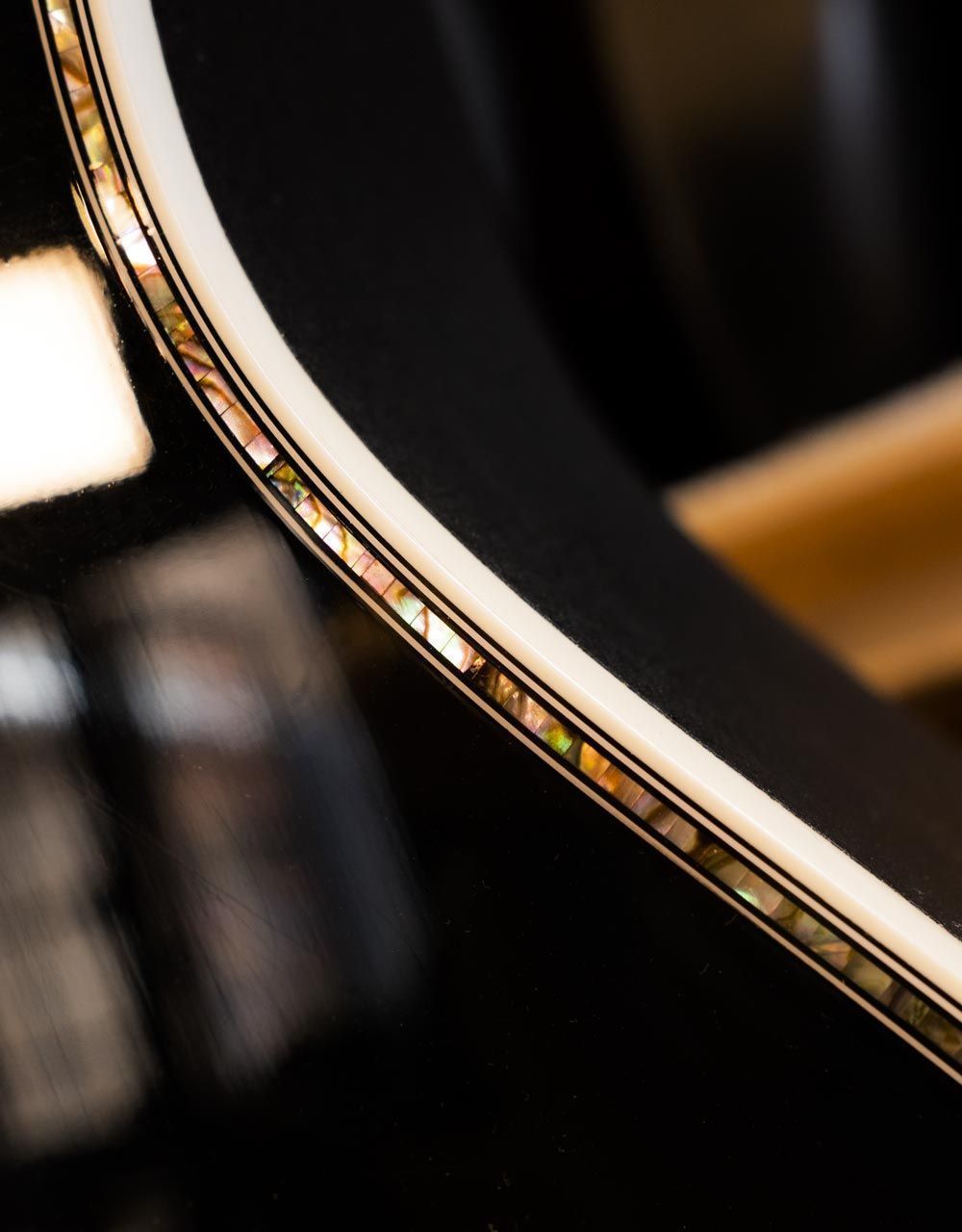 Электроакустическая гитара Ovation C1778LX-5 Custom Elite LX Mid Cutaway - купить в "Гитарном Клубе"