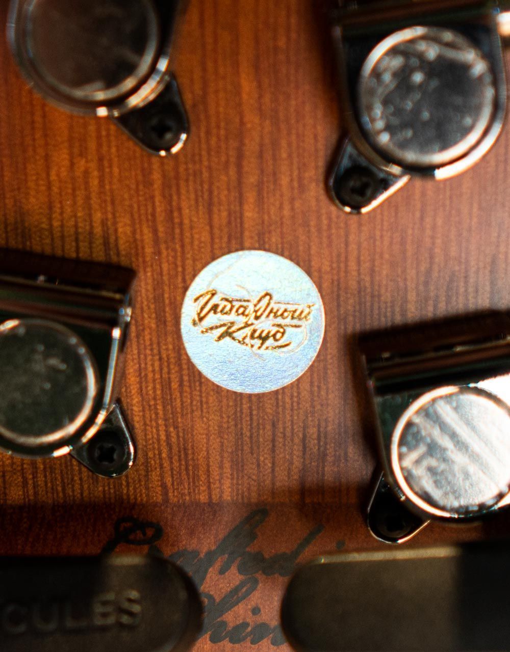 Электроакустическая гитара Ovation Applause AE44II-4S Elite Mid Cutaway Natural Satin - купить в "Гитарном Клубе"