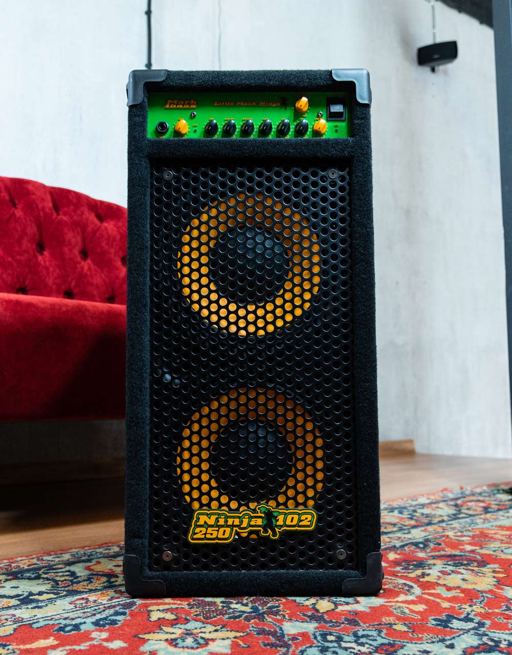 Комбоусилитель для бас-гитары Markbass Ninja 102-250, 2x10", 250Вт - купить в "Гитарном Клубе"