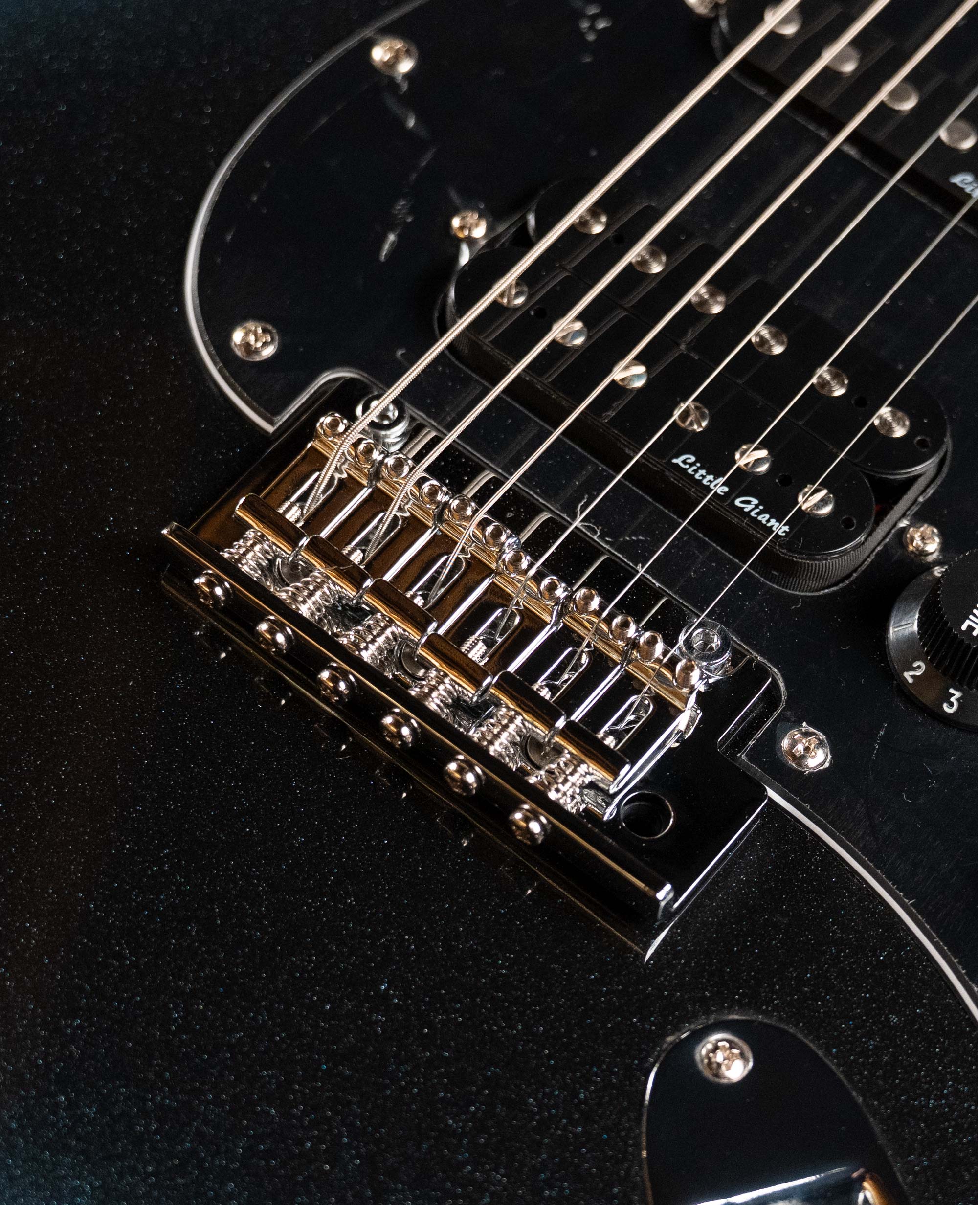 Электрогитара Saga Dark Night Blue - купить в "Гитарном Клубе"