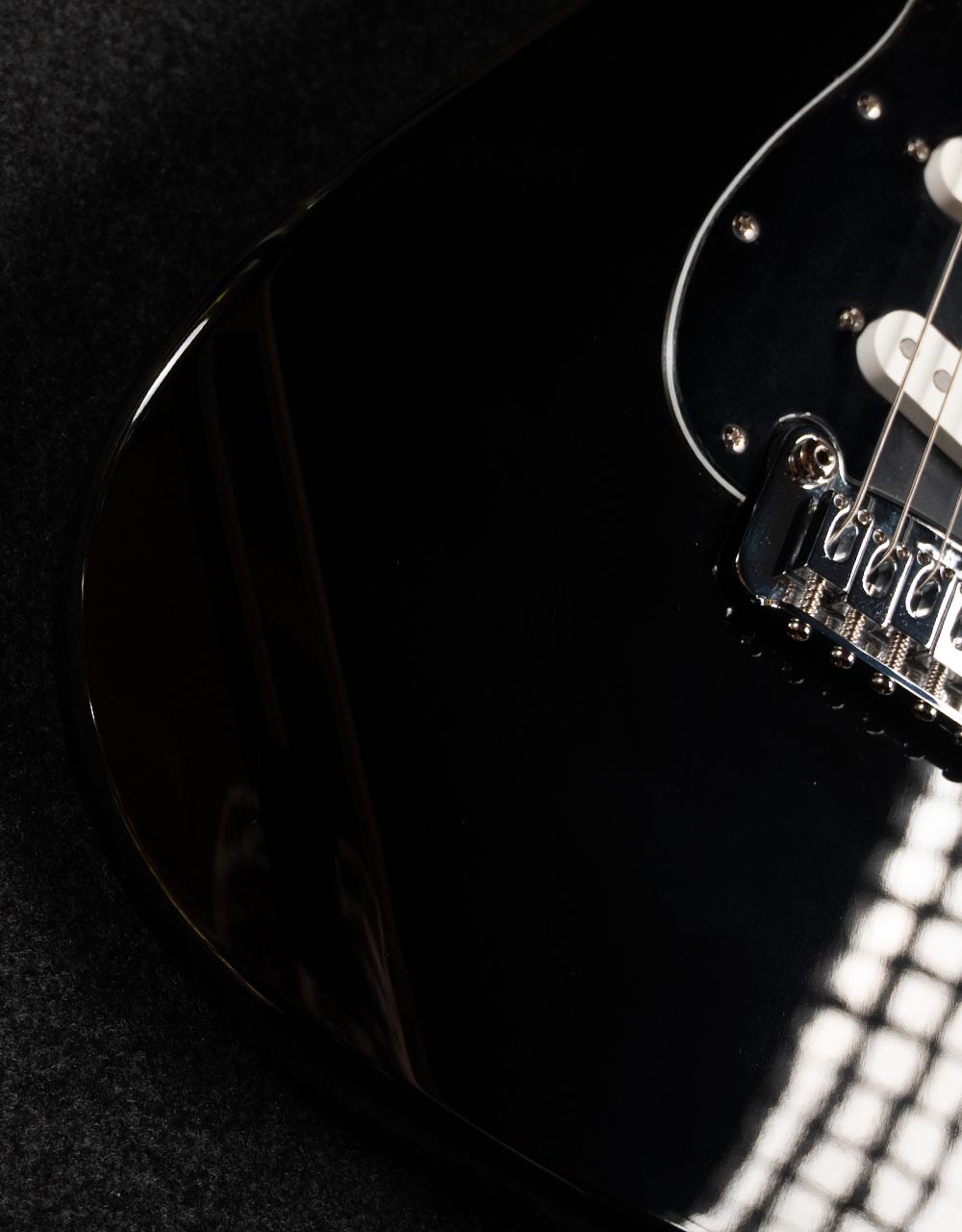 Электрогитара G&L Tribute Legacy Gloss Black MP Poplar - купить в "Гитарном Клубе"