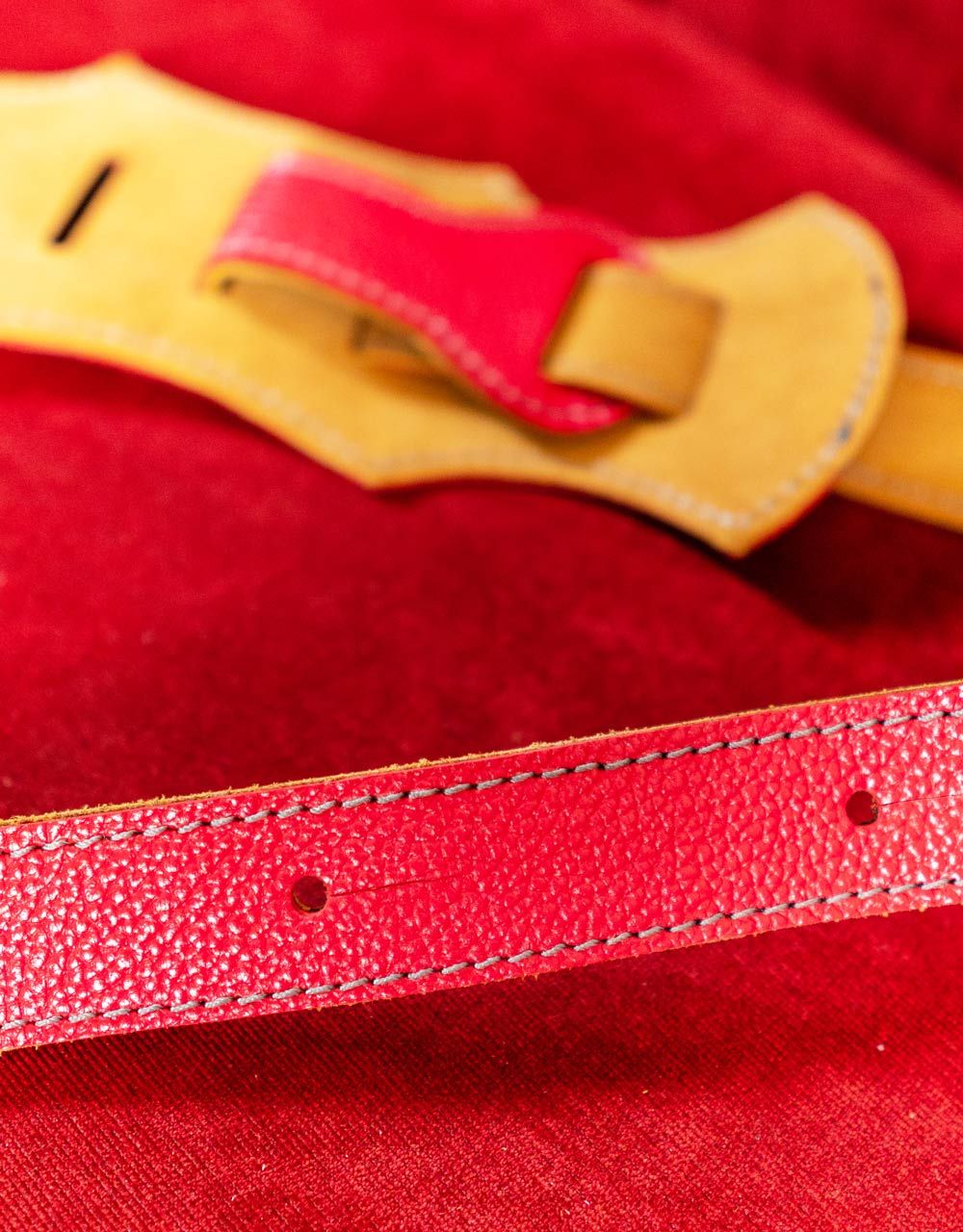 Ремень для гитары Custom Shop - купить в "Гитарном Клубе"