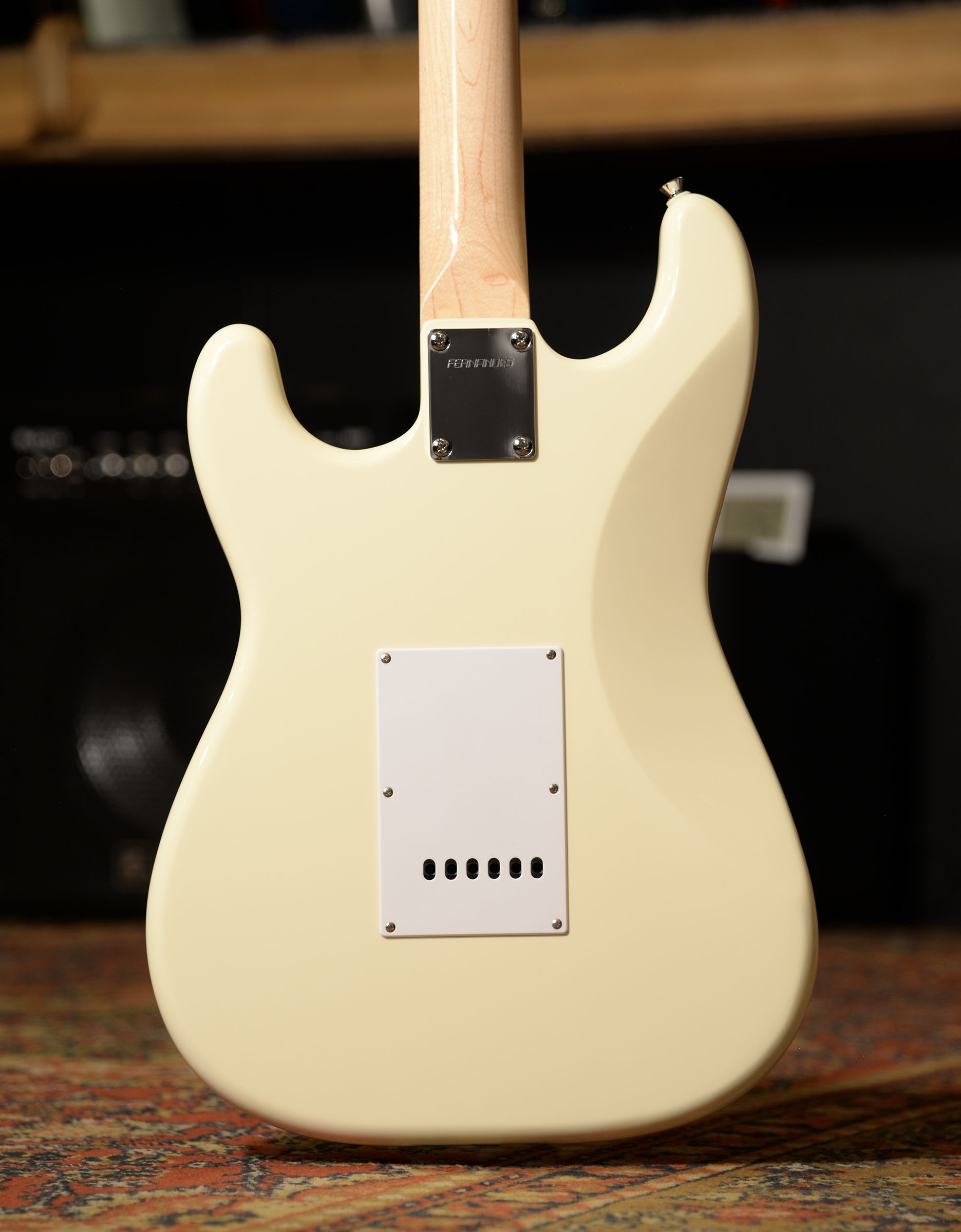 Электрогитара Fernandes LE-1Z HH Cream White - купить в "Гитарном Клубе"