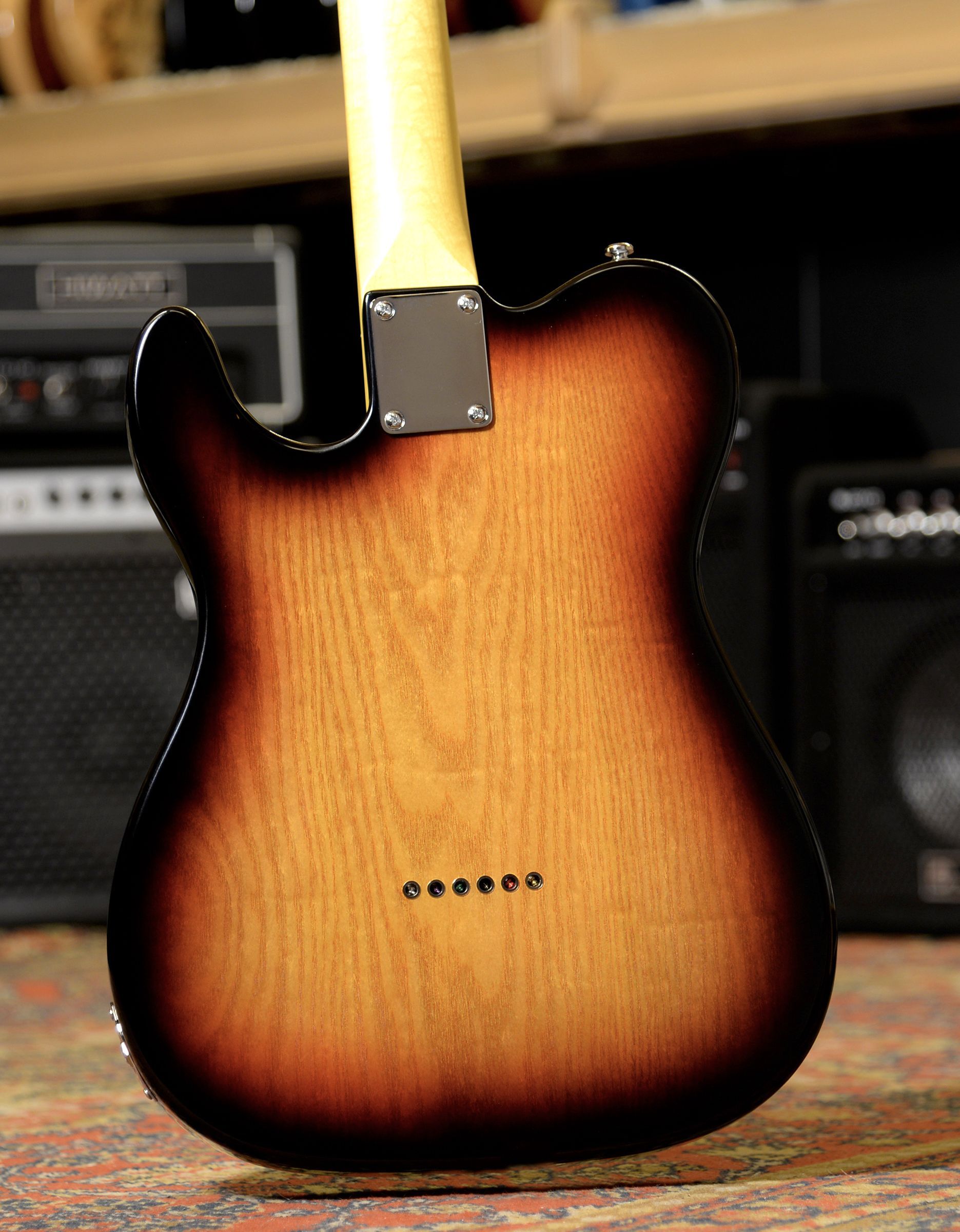 Электрогитара G&L Tribute ASAT Classic Bluesboy Semi-Hollow 3-Tone Sunburst MP SF - купить в "Гитарном Клубе"