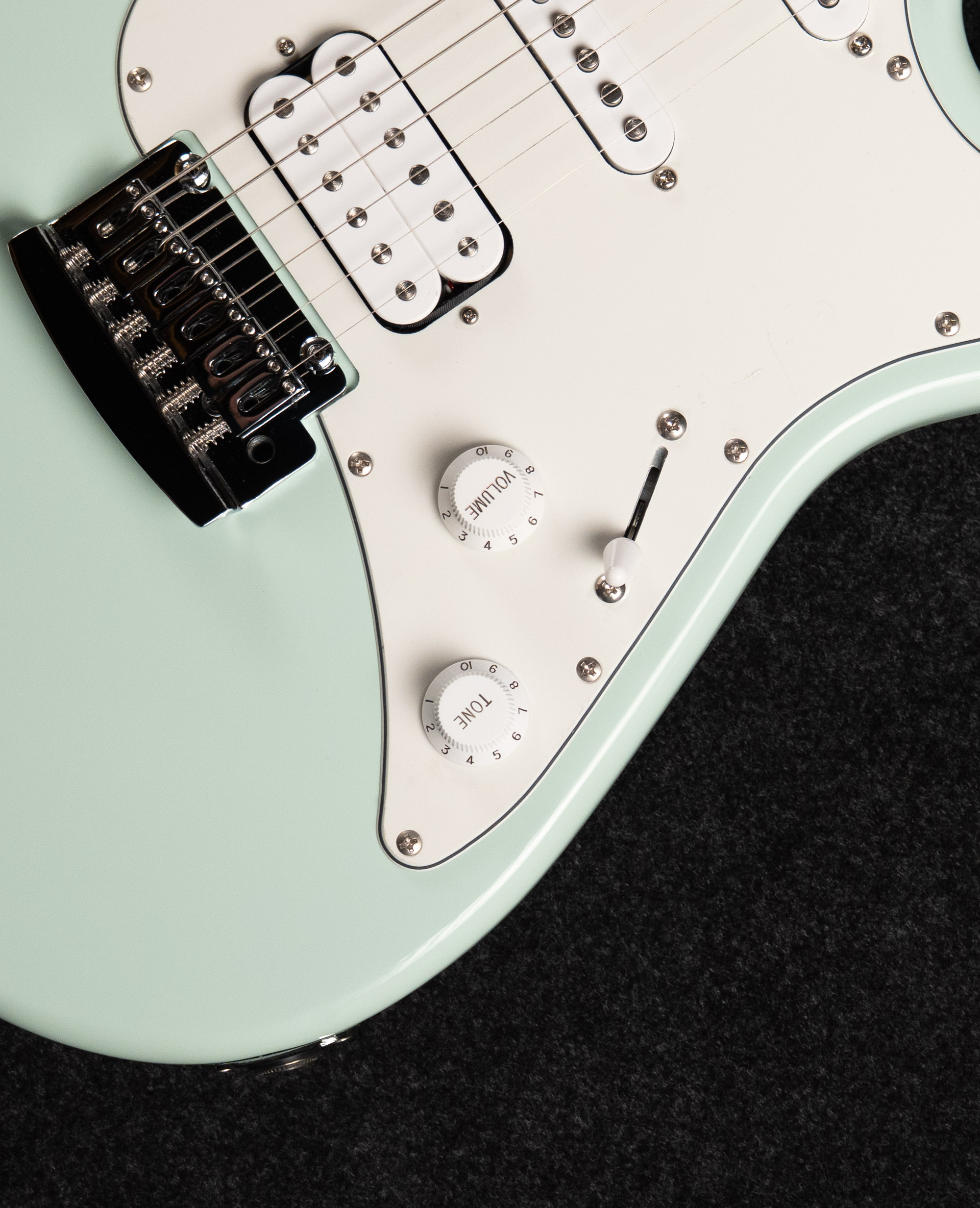 Электрогитара Sterling Cutlass HSS Mint Green - купить в "Гитарном Клубе"