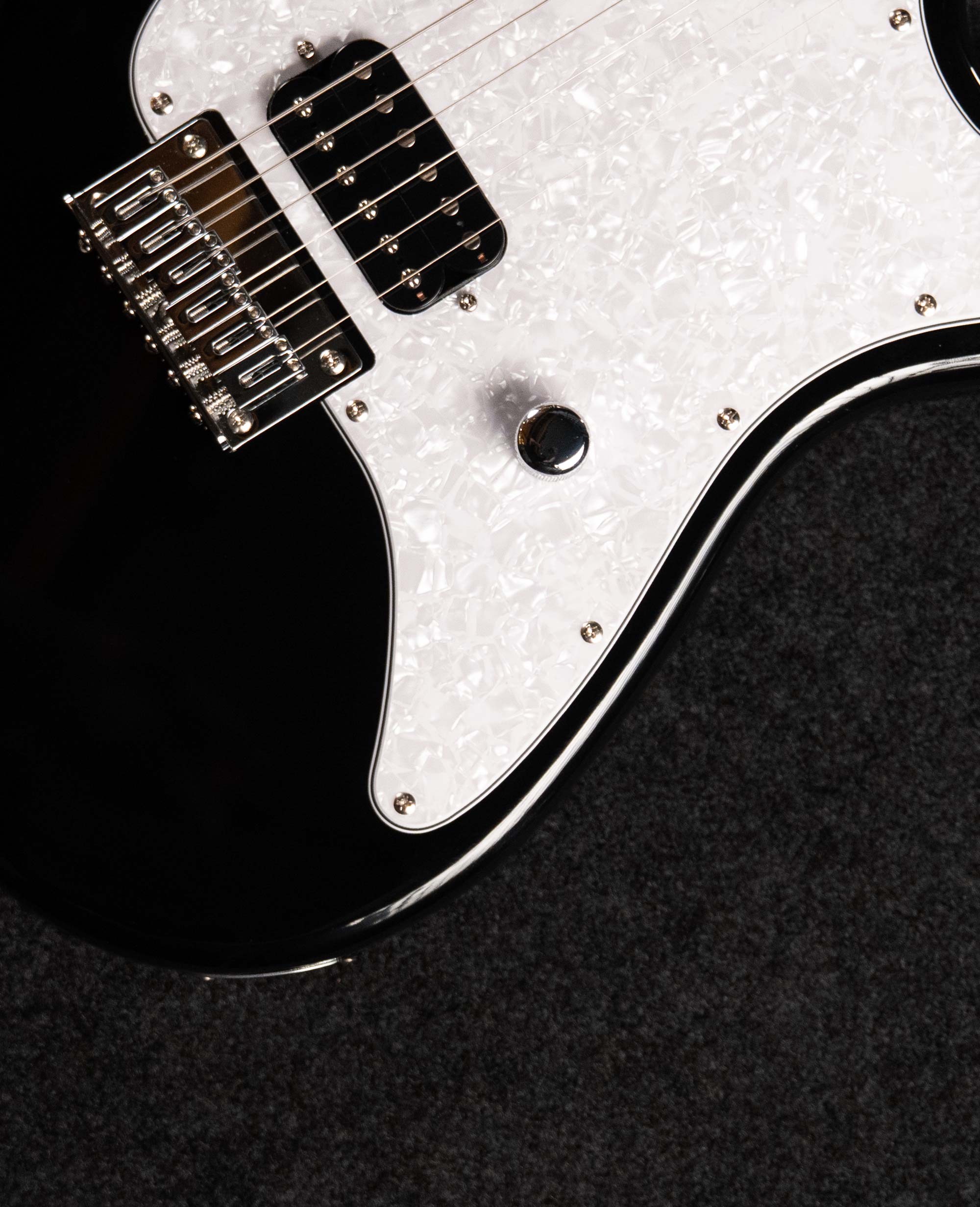 Электрогитара JET JS-400 HT BK - купить в "Гитарном Клубе"