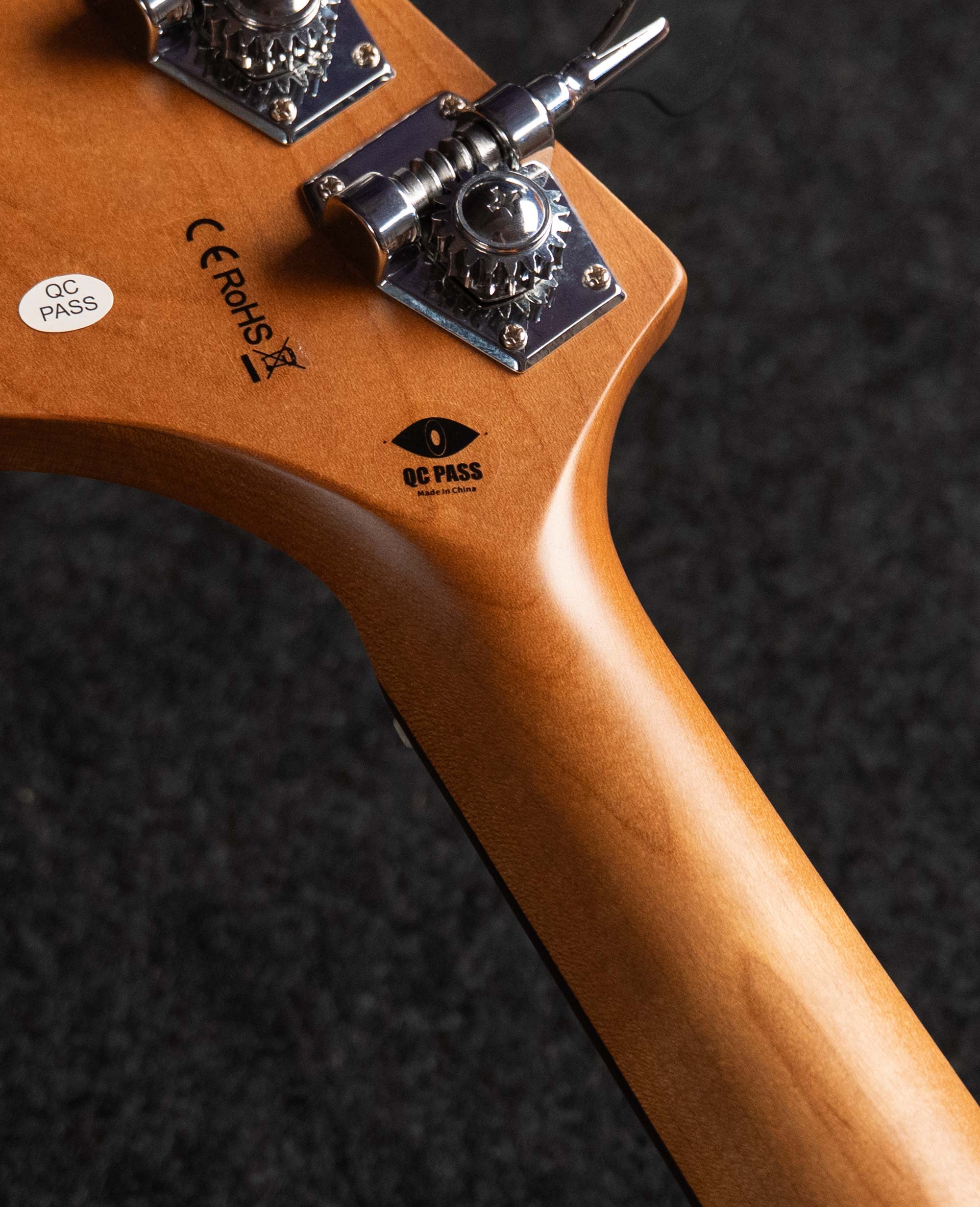 Бас-гитара JET JJB-300 GD R - купить в "Гитарном Клубе"