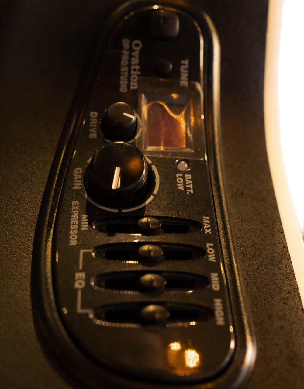 Электроакустическая гитара Ovation C1778LX-5 Custom Elite LX Mid Cutaway - купить в "Гитарном Клубе"