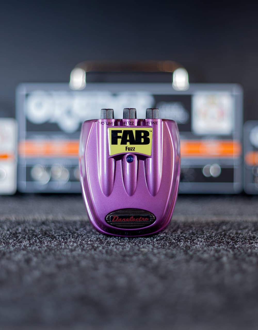 Гитарная педаль Danelectro D7 Fab Fuzz - купить в "Гитарном Клубе"