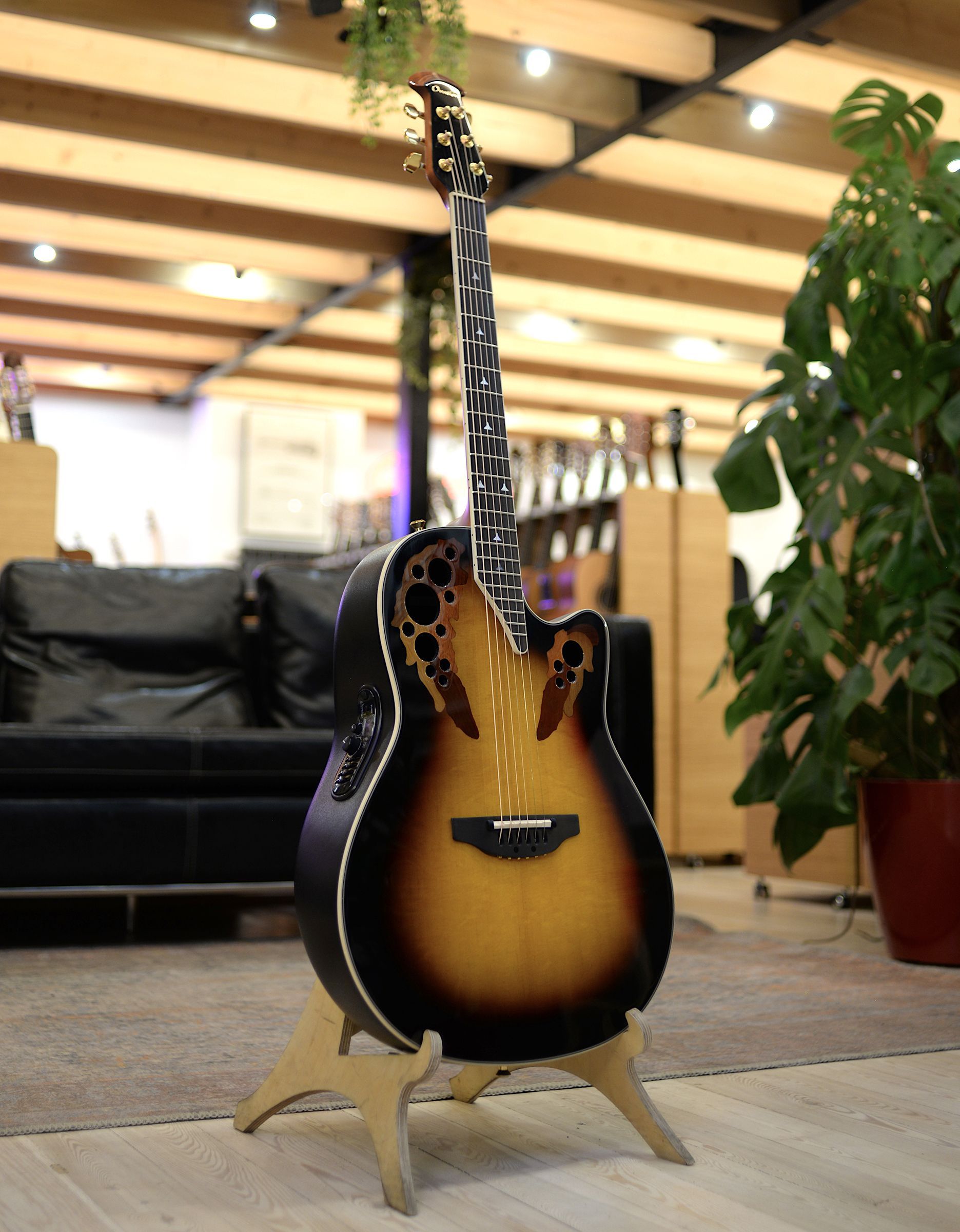 Электроакустическая гитара Ovation 2078AX-1 Elite Deep Contour Cutaway Sunburst - купить в "Гитарном Клубе"