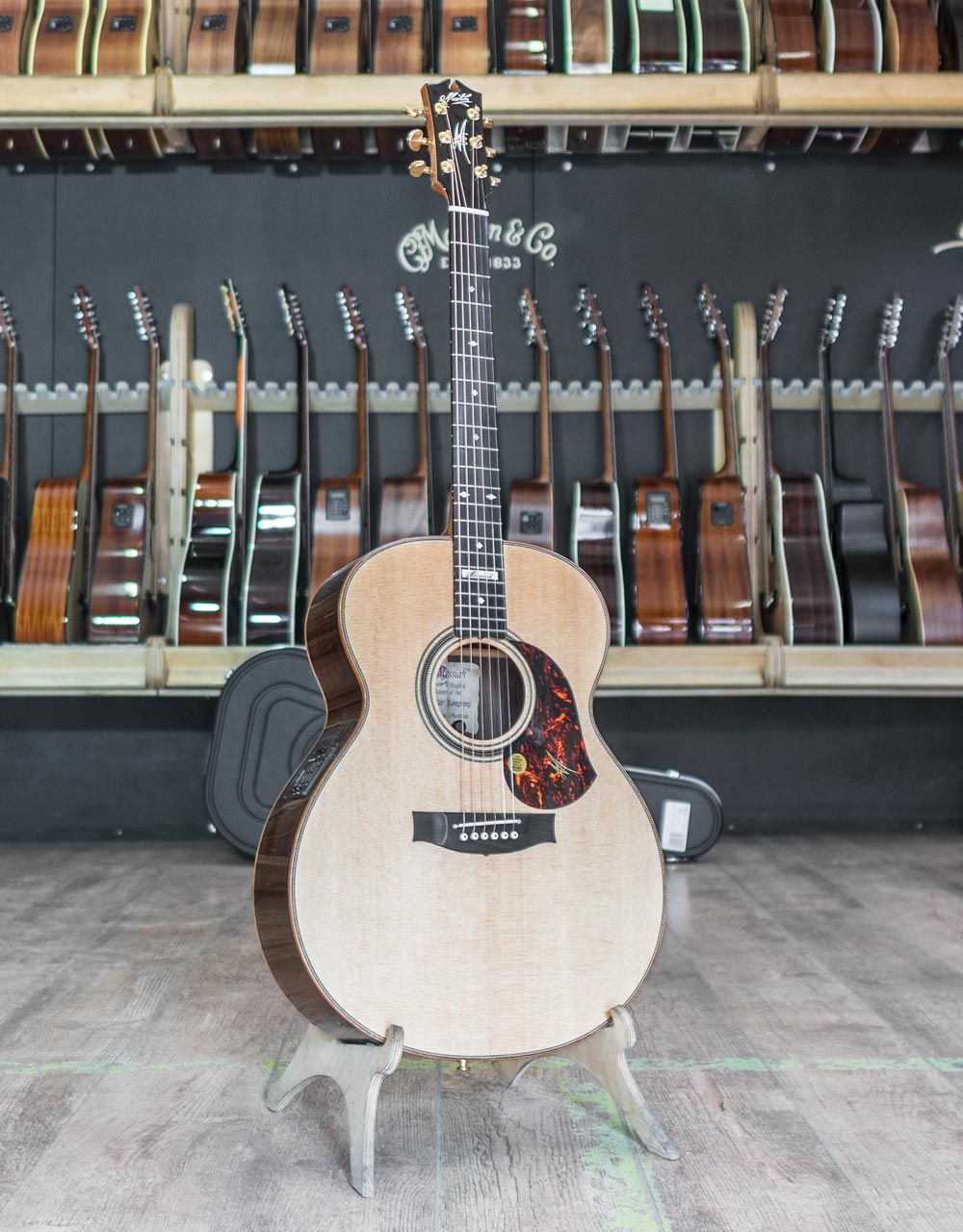 Электроакустическая гитара Maton EM100J - купить в "Гитарном Клубе"