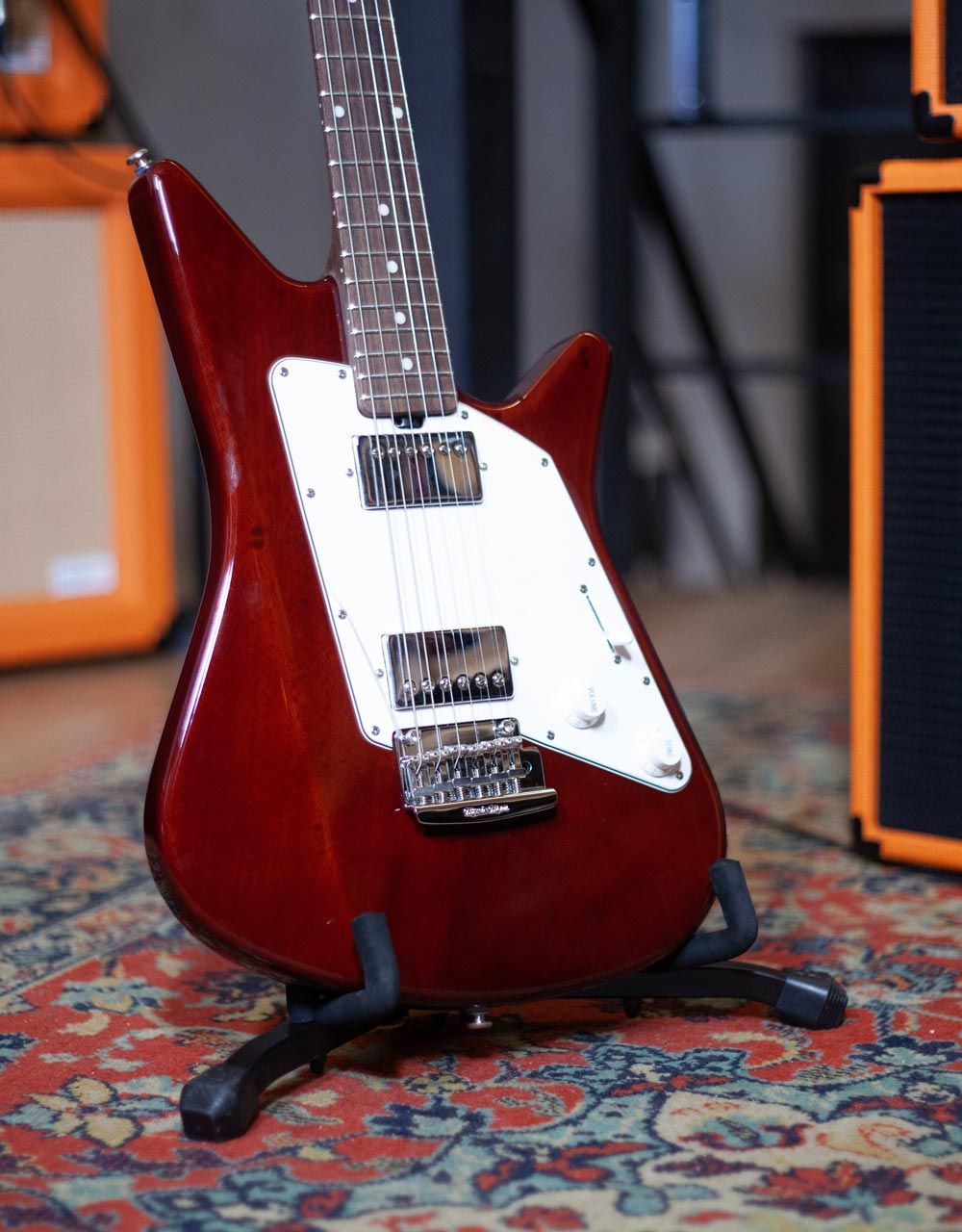 Электрогитара Music Man Albert Lee, именная модель Albert Lee, Transparent Walnut - купить в "Гитарном Клубе"