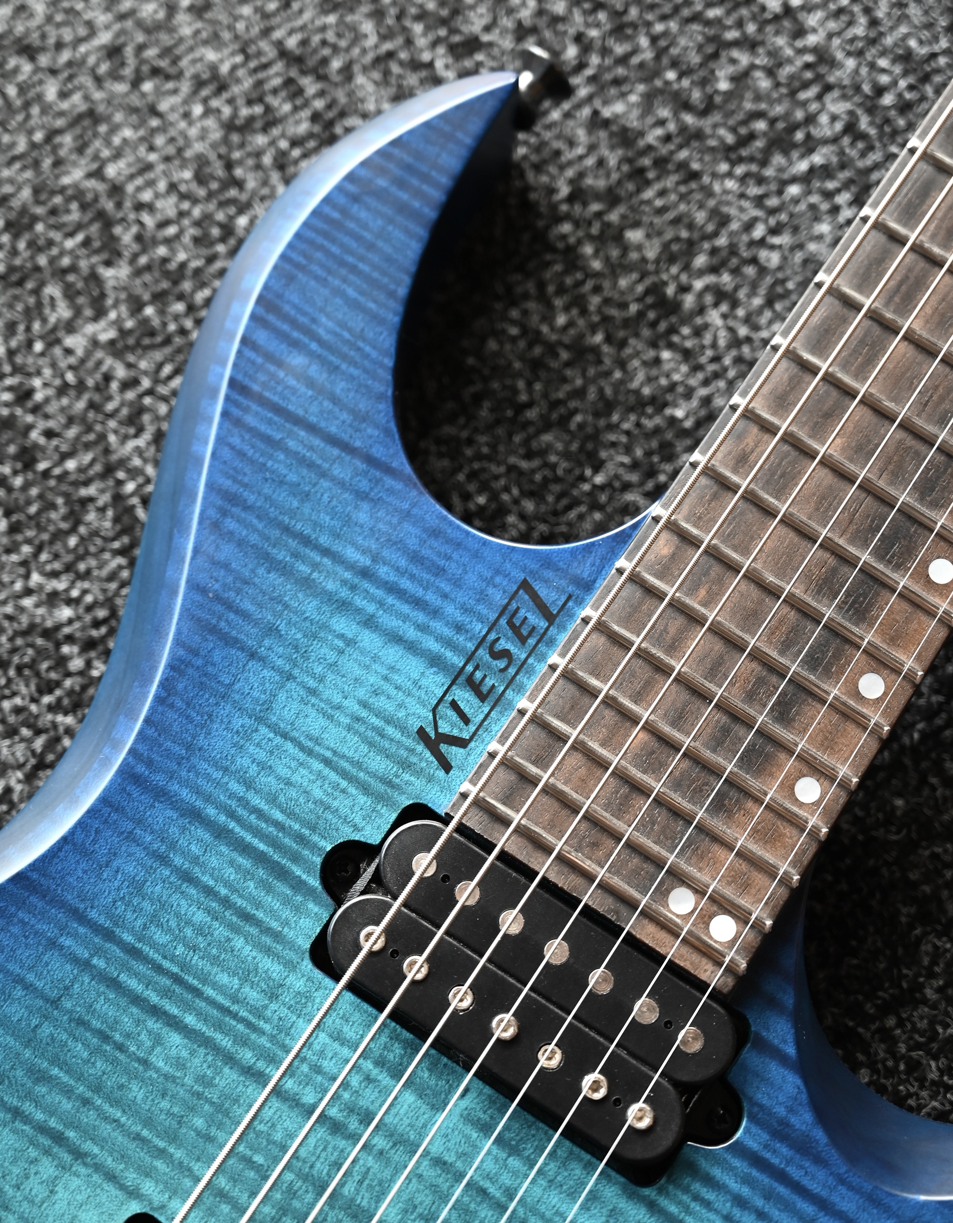 Электрогитара Kiesel Vader Neck-Through - купить в "Гитарном Клубе"