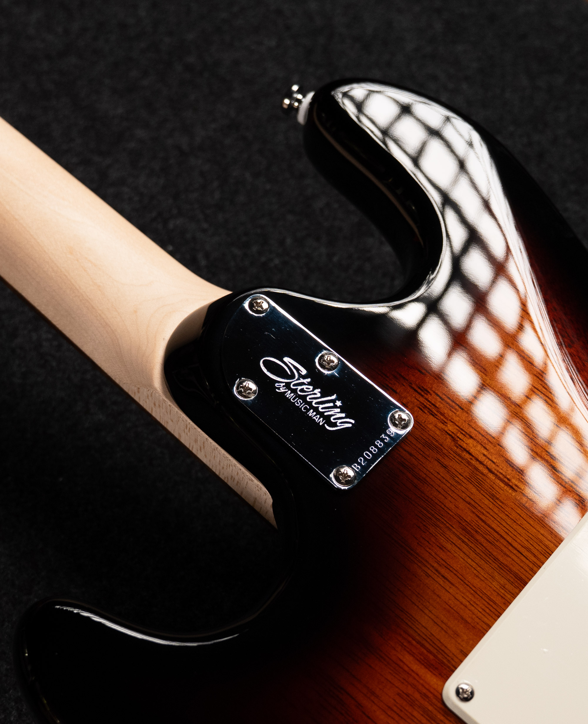 Электрогитара Sterling Cutlass HSS Vintage Sunburst - купить в "Гитарном Клубе"