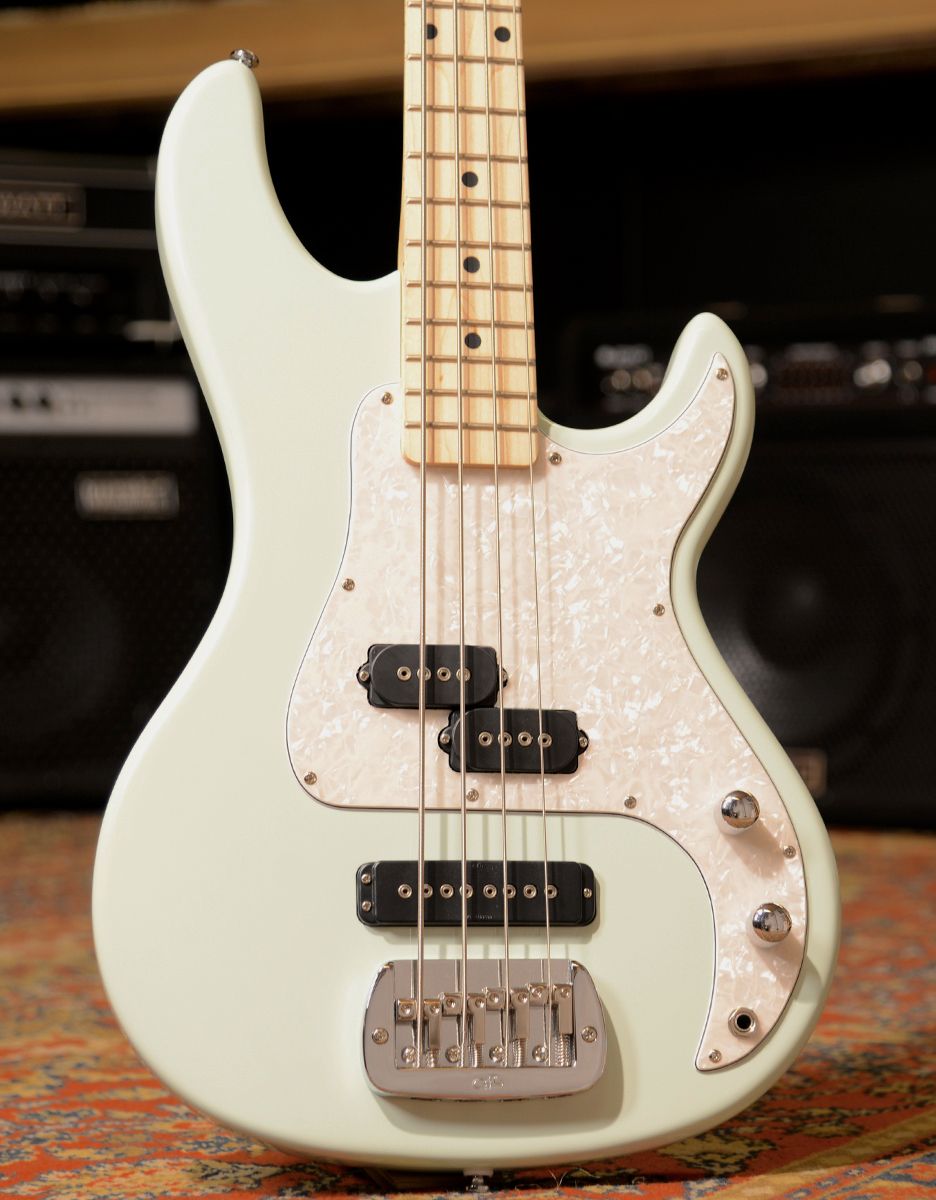 Бас-гитара G&L Tribute SB-2 Surf Green MP Poplar - купить в "Гитарном Клубе"