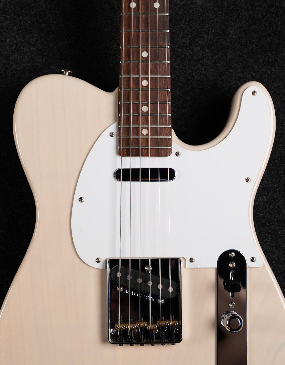 Электрогитара G&L FD ASAT Classic Alnico Blonde CR - купить в "Гитарном Клубе"