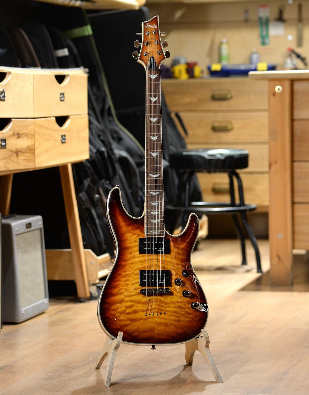 Электрогитара Schecter Omen Extreme-6 Vintage Sunburst - купить в "Гитарном Клубе"