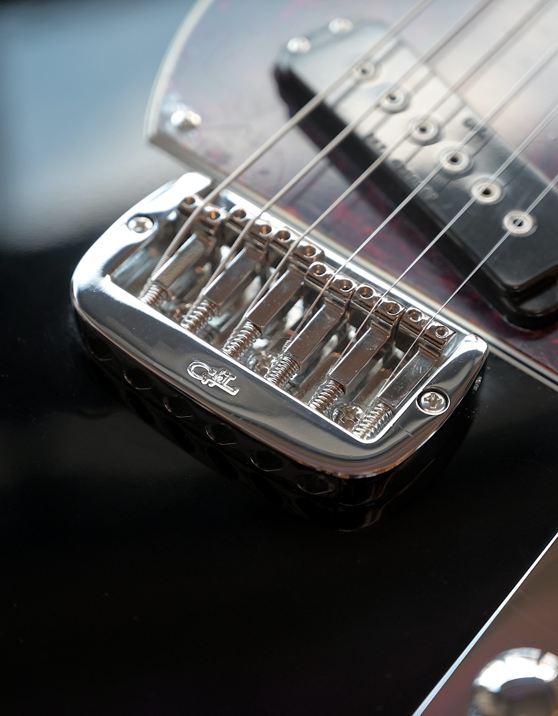 Электрогитара G&L Tribute ASAT Special Gloss Black MP Poplar - купить в "Гитарном Клубе"