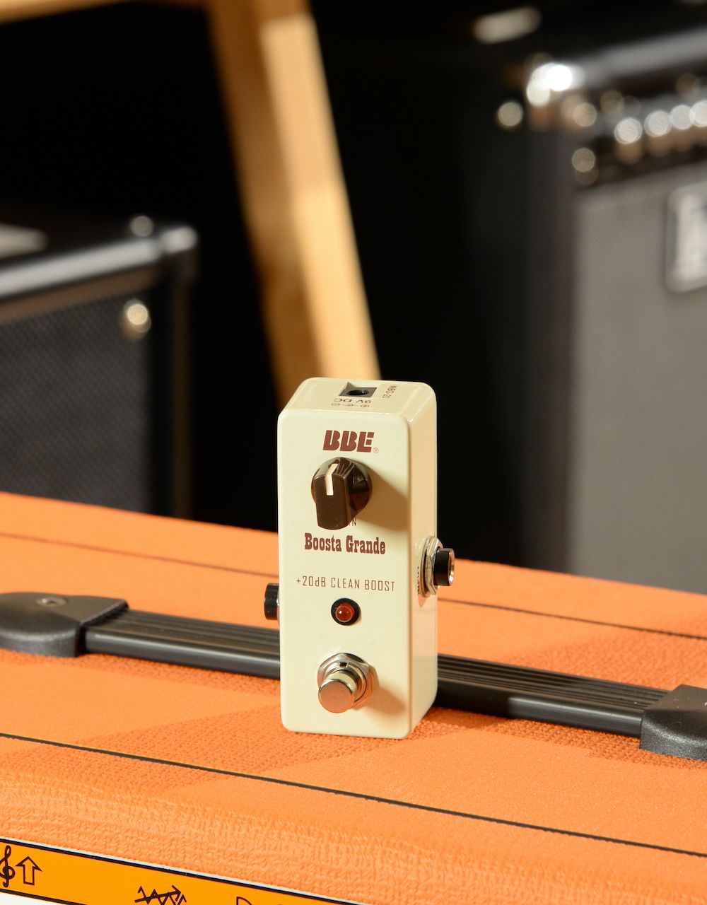 Гитарная педаль BBE MBG-20 Clean Boost - купить в "Гитарном Клубе"