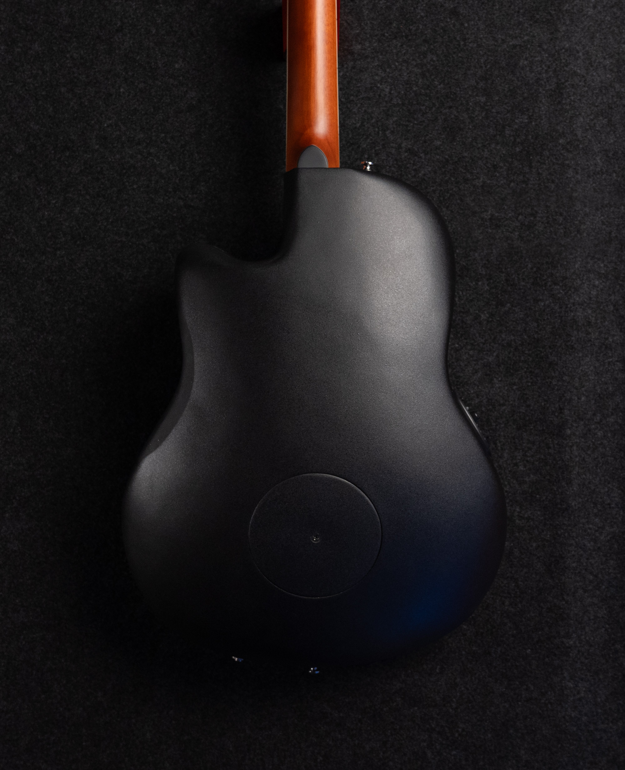 Электроакустическая гитара Ovation CE44X-9B Celebrity Elite Plus Mid Cutaway Mintburst - купить в "Гитарном Клубе"