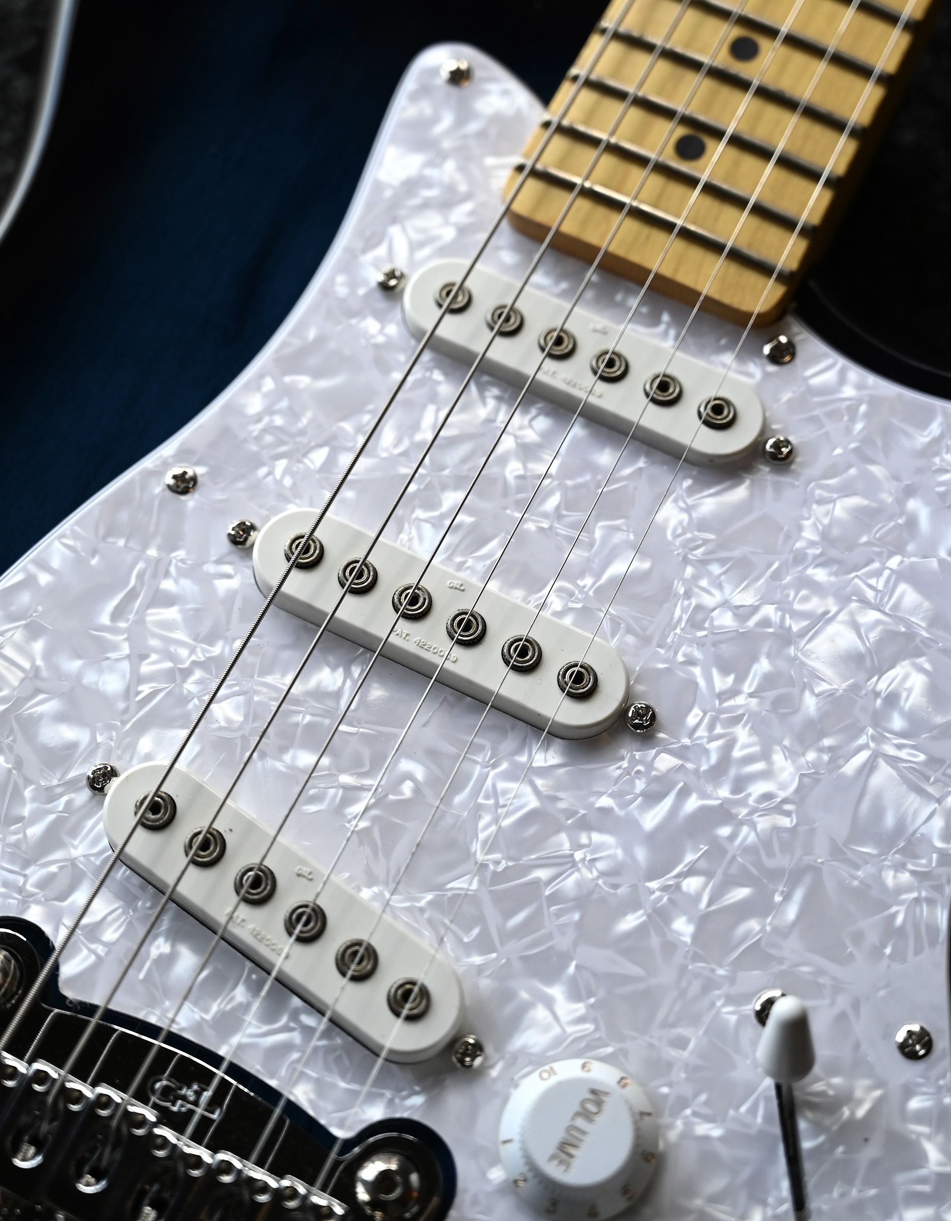 Электрогитара G&L Tribute S-500 Blueburst MP - купить в "Гитарном Клубе"