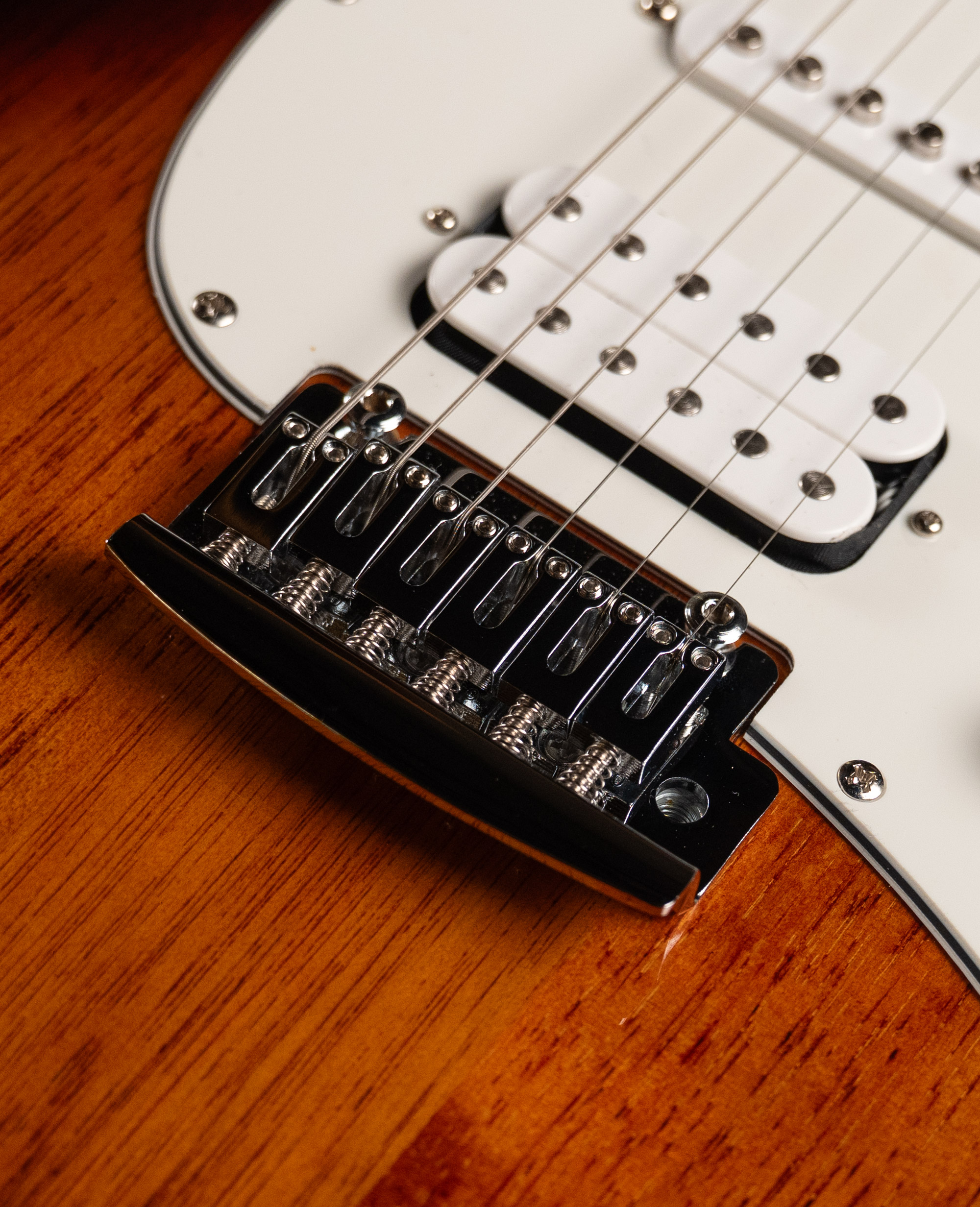 Электрогитара Sterling Cutlass HSS Vintage Sunburst - купить в "Гитарном Клубе"