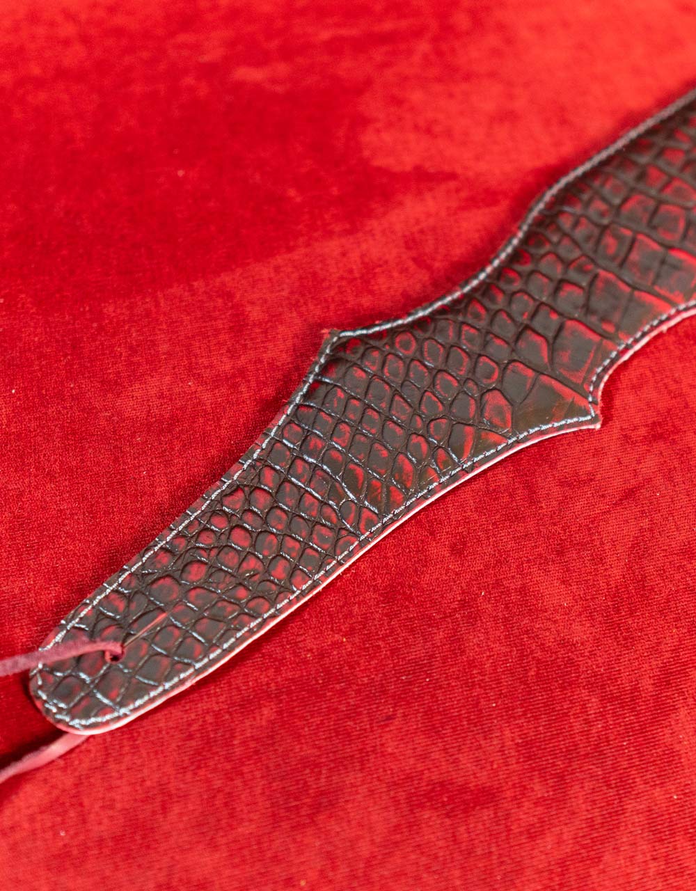 Ремень для гитары Custom Shop - купить в "Гитарном Клубе"