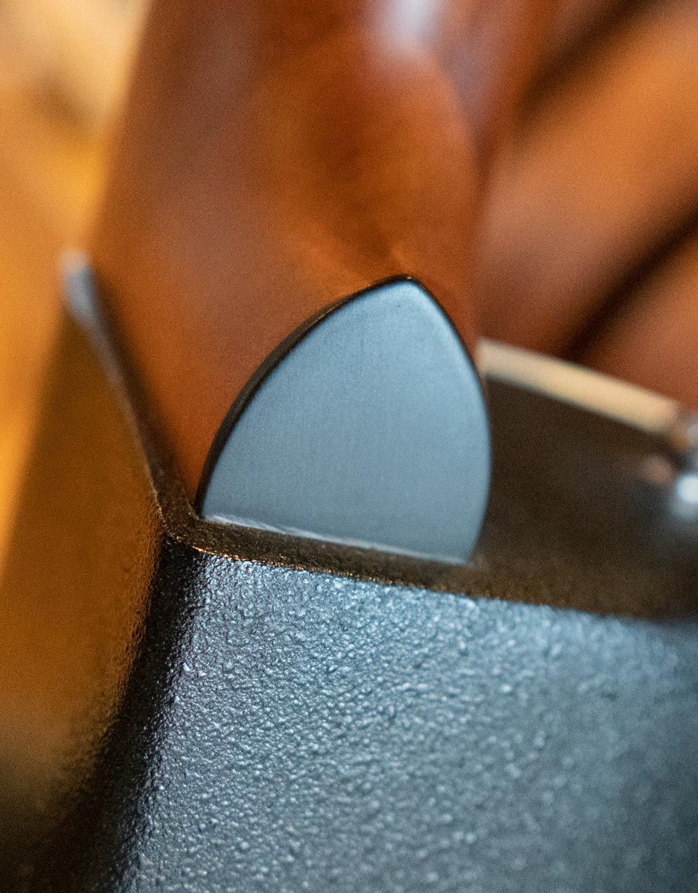 Электроакустическая гитара Ovation Applause AE44II-5 Mid Cutaway Black - купить в "Гитарном Клубе"