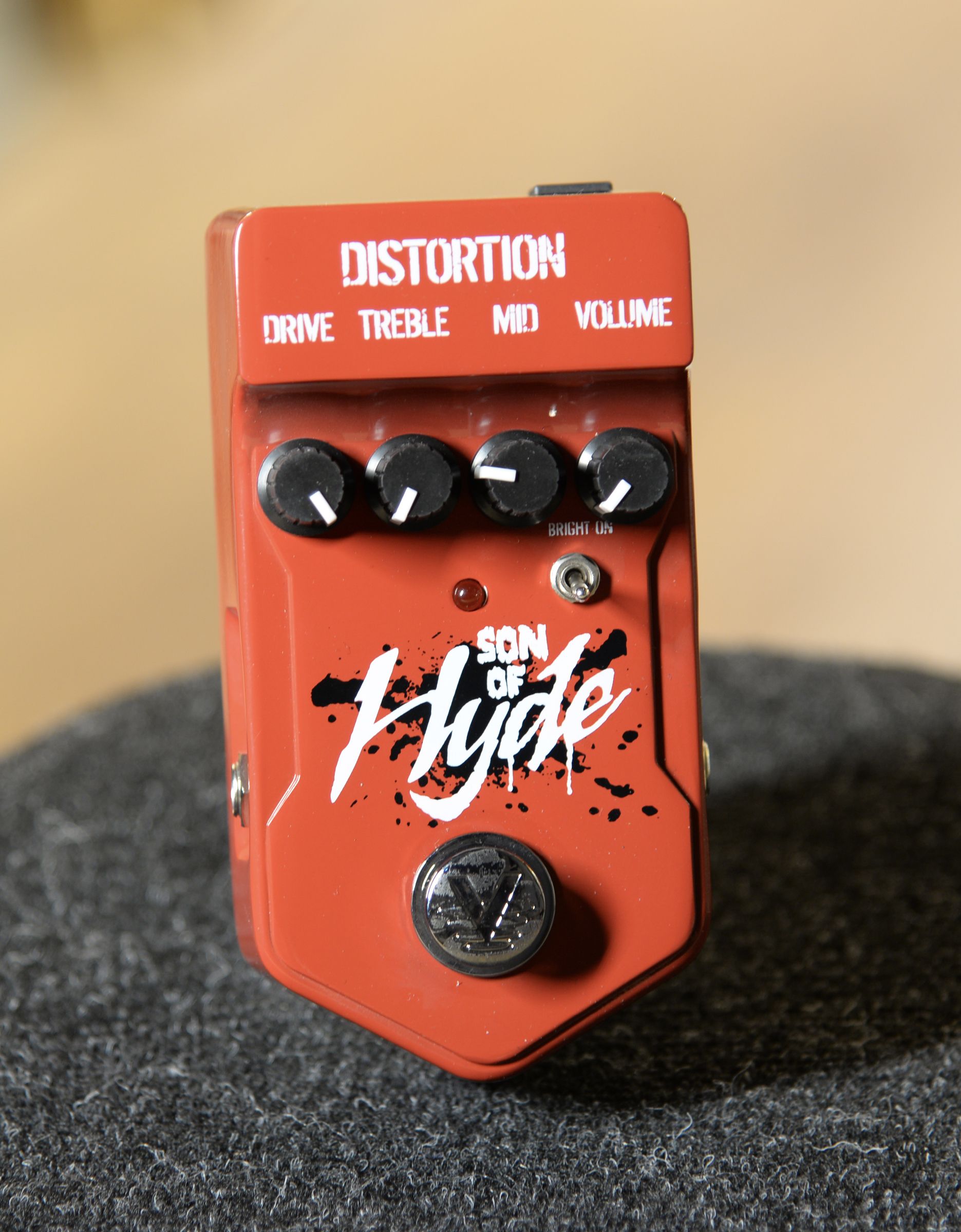 Гитарная педаль Visual Sound V2SOH V2 Son Of Hyde - купить в "Гитарном Клубе"